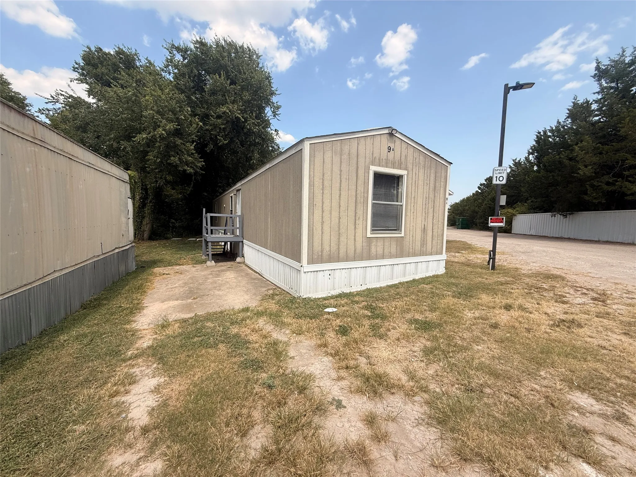 Mobile Home For Rent in Dallas County , 541 Simmons Way 9A, Cedar Hill, Texas 75104, 3 Bedroom, 2 Bathroom, Garage spaces, 896 Sqft, built in 2017, mls#21351190, Real Estate Agent in Cedar Hill, Homes For Rent in Dallas county, Homes For Rent in Cedar Hill, Realtor in Cedar Hill Texas, Real Estate Brokerage Independent Realty Texas, Luminita Cordes Realtor
