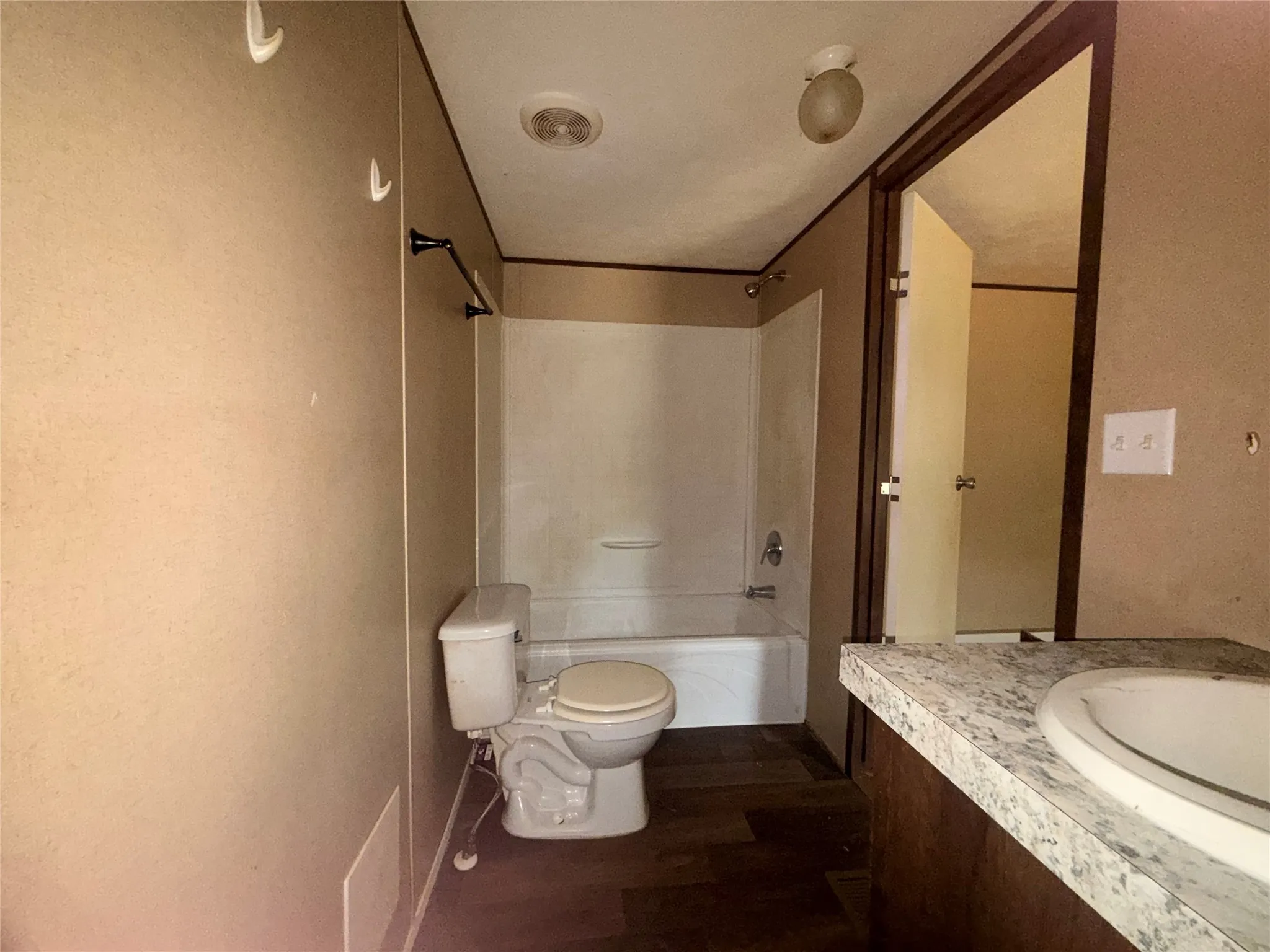 Mobile Home For Rent in Dallas County , 541 Simmons Way 9A, Cedar Hill, Texas 75104, 3 Bedroom, 2 Bathroom, Garage spaces, 896 Sqft, built in 2017, mls#21351190, Real Estate Agent in Cedar Hill, Homes For Rent in Dallas county, Homes For Rent in Cedar Hill, Realtor in Cedar Hill Texas, Real Estate Brokerage Independent Realty Texas, Luminita Cordes Realtor