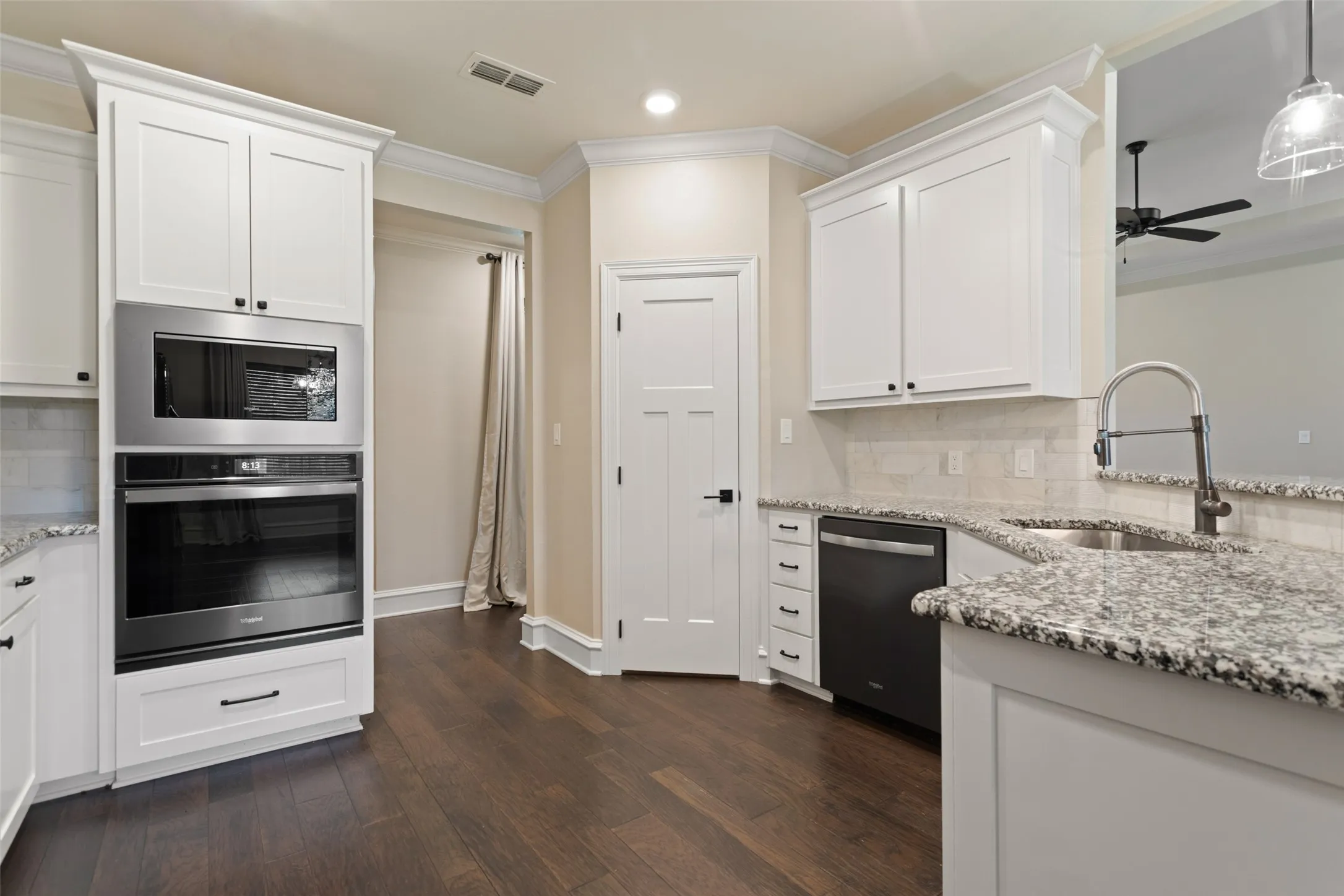 Single Family Residence For Sale in Smith County , 12109 Oak Grove Drive, Tyler, Texas 75706, 4 Bedroom, 3 Bathroom, 2 Garage spaces, 2,137 Sqft, built in 2019, mls#21351210, Real Estate Agent in Tyler, Homes For Sale in Smith county, Homes For Sale in Tyler, Realtor in Tyler Texas, Real Estate Brokerage Independent Realty Texas, Luminita Cordes Realtor