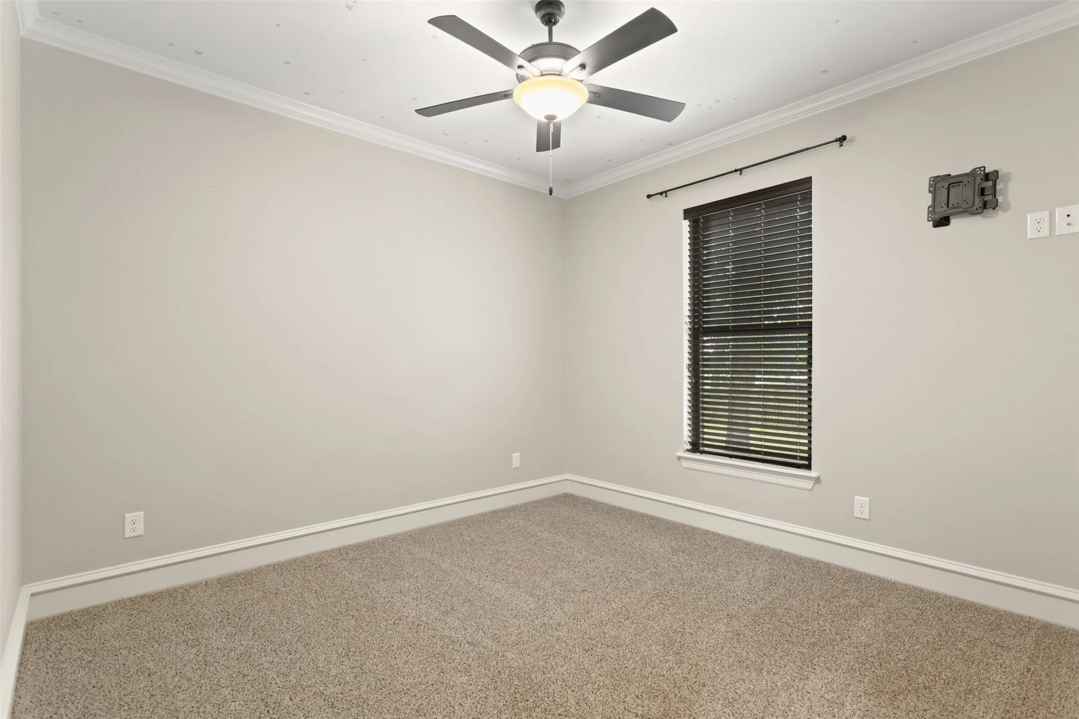 Single Family Residence For Sale in Smith County , 12109 Oak Grove Drive, Tyler, Texas 75706, 4 Bedroom, 3 Bathroom, 2 Garage spaces, 2,137 Sqft, built in 2019, mls#21351210, Real Estate Agent in Tyler, Homes For Sale in Smith county, Homes For Sale in Tyler, Realtor in Tyler Texas, Real Estate Brokerage Independent Realty Texas, Luminita Cordes Realtor