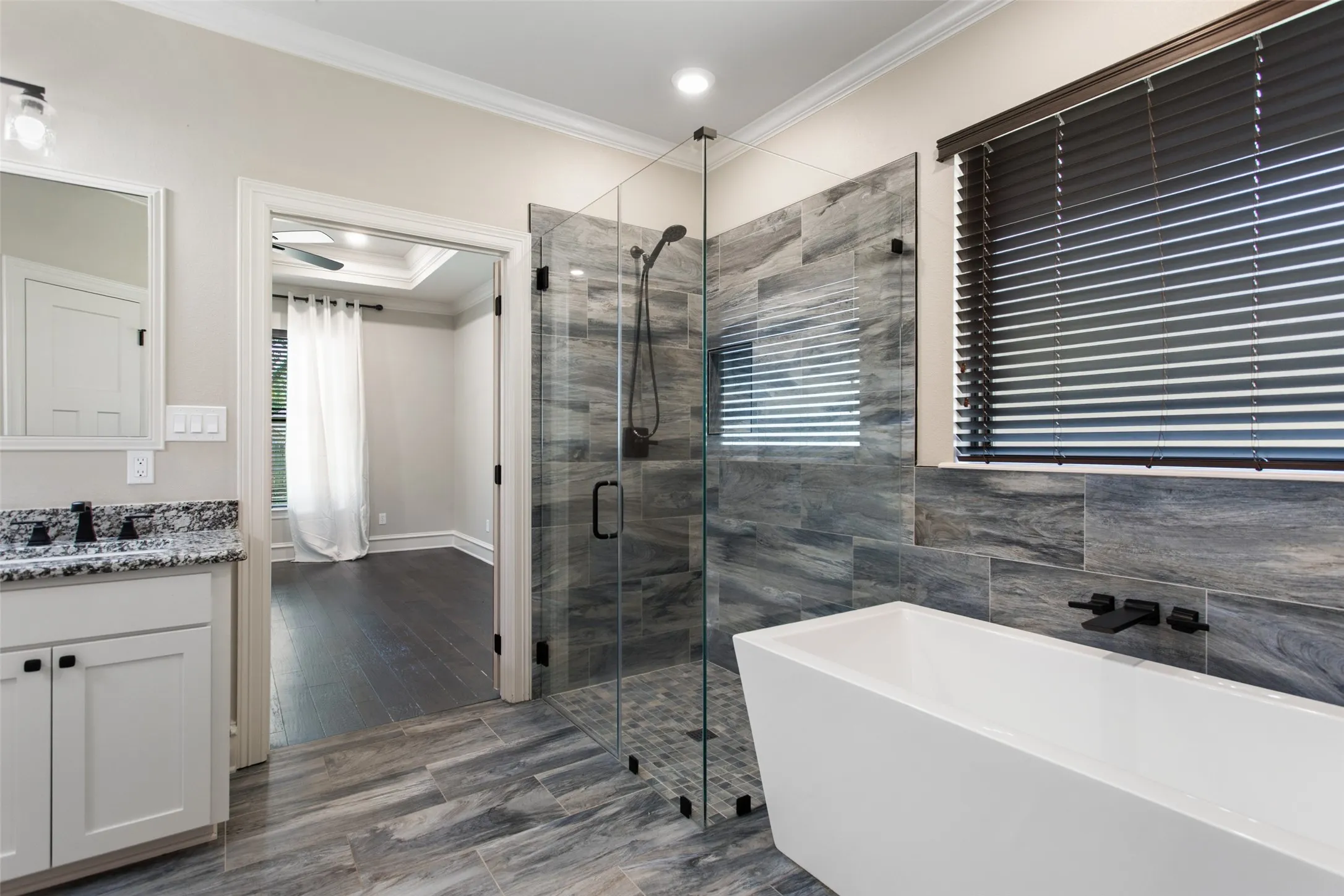 Single Family Residence For Sale in Smith County , 12109 Oak Grove Drive, Tyler, Texas 75706, 4 Bedroom, 3 Bathroom, 2 Garage spaces, 2,137 Sqft, built in 2019, mls#21351210, Real Estate Agent in Tyler, Homes For Sale in Smith county, Homes For Sale in Tyler, Realtor in Tyler Texas, Real Estate Brokerage Independent Realty Texas, Luminita Cordes Realtor