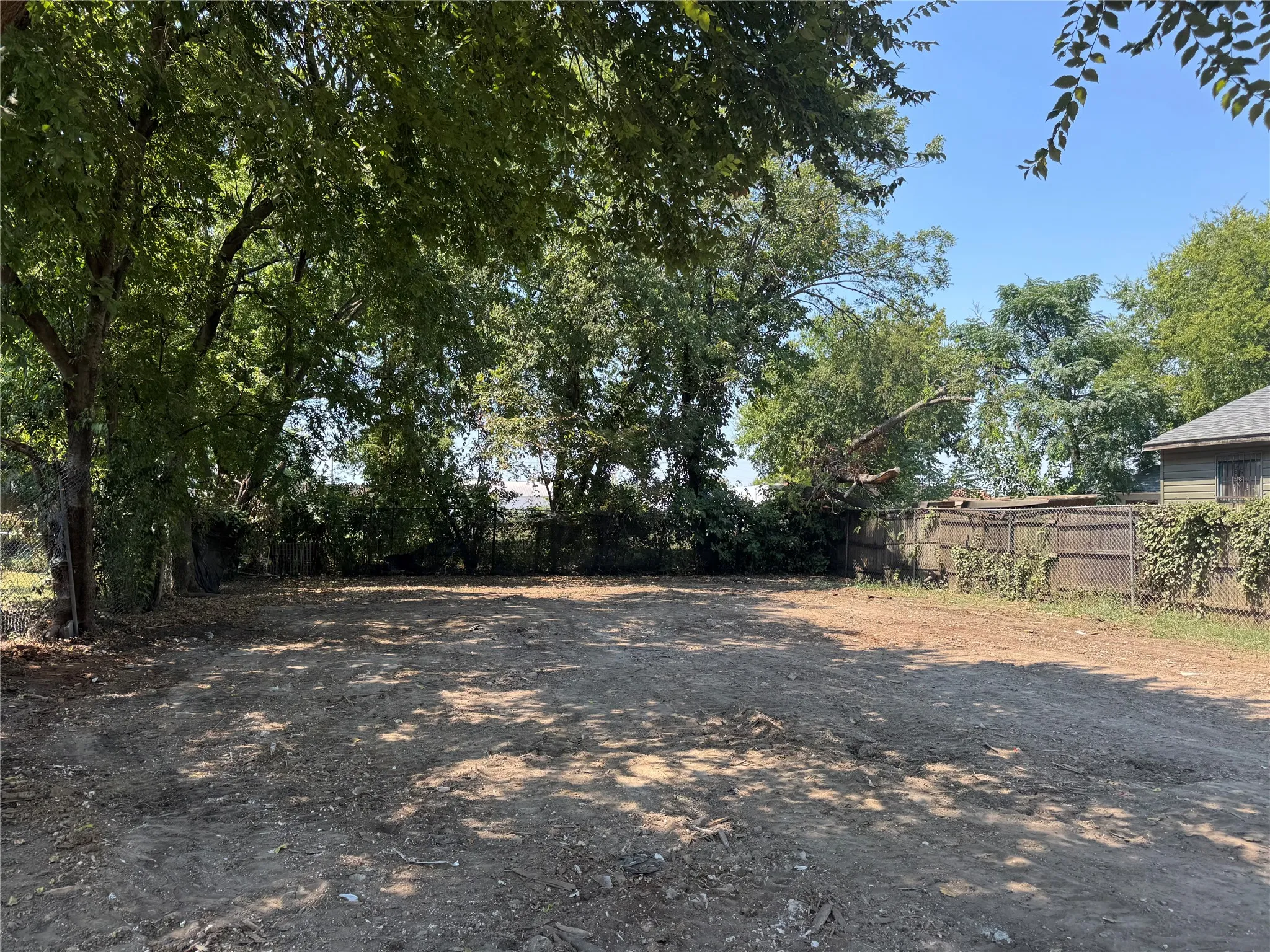 Improved Land For Sale in Dallas County , 2715 Springdale Street, Dallas, Texas 75210, 0, 0, Garage spaces, 0 Sqft, built in 1941, Price $89,900, mls#21351212, Real Estate Agent in Dallas, Homes For Sale in Dallas county, Homes For Sale in Dallas, Realtor in Dallas Texas, Real Estate Brokerage Independent Realty Texas, Luminita Cordes Realtor