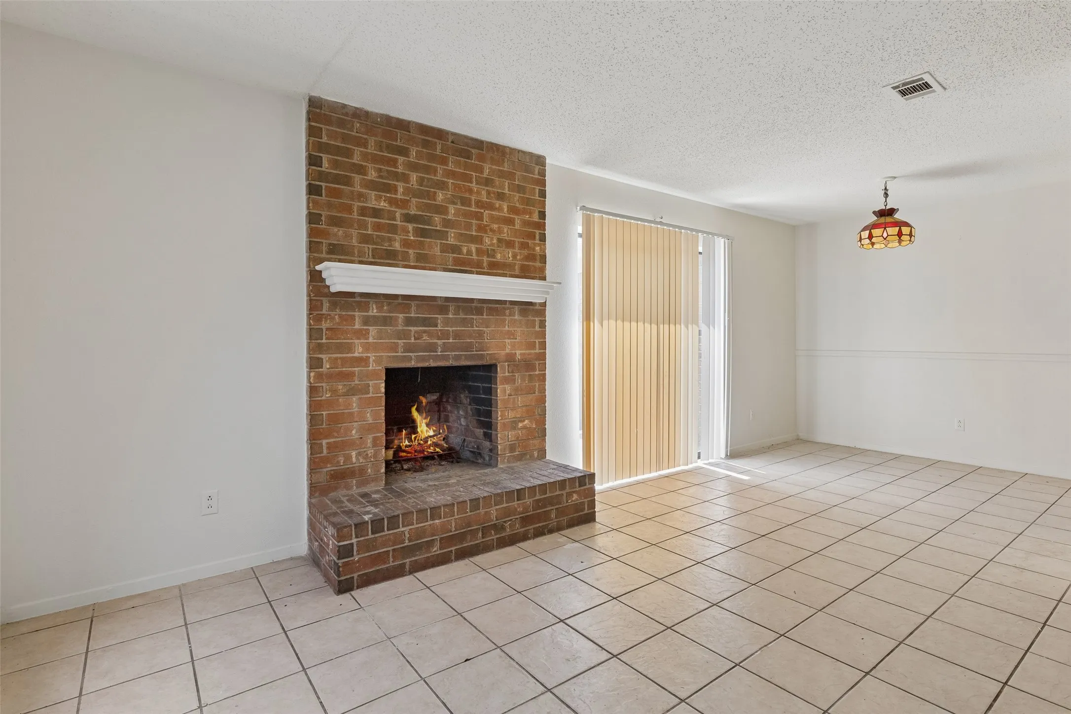 Quadruplex For Sale in Dallas County , 3951 N Garland Avenue 1, Garland, Texas 75040, 10 Bedroom, 8 Bathroom, Garage spaces, 4,089 Sqft, built in 1984, Price $668,000, mls#21349490, Real Estate Agent in Garland, Homes For Sale in Dallas county, Homes For Sale in Garland, Realtor in Garland Texas, Real Estate Brokerage Independent Realty Texas, Luminita Cordes Realtor