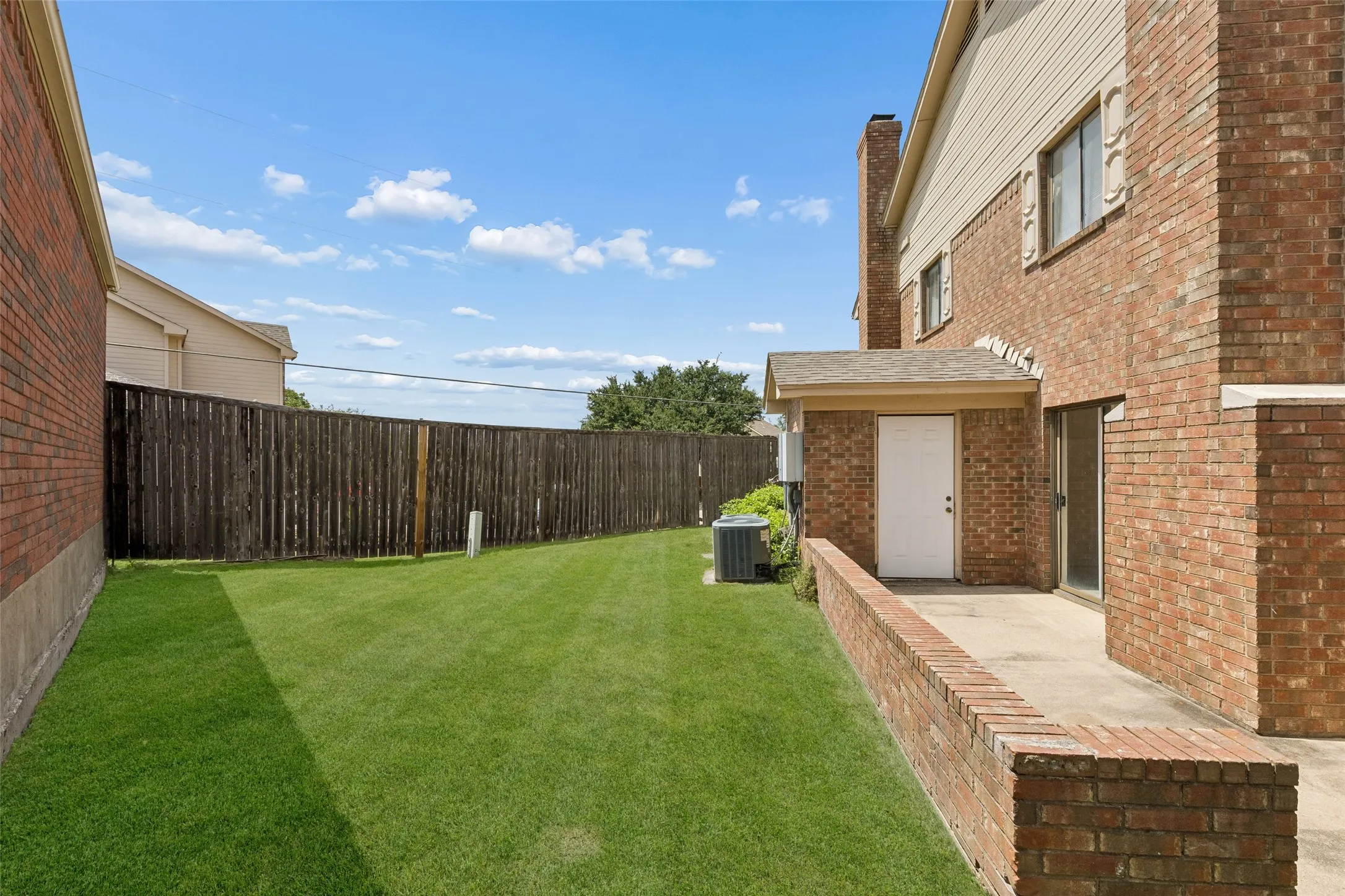 Quadruplex For Sale in Dallas County , 3951 N Garland Avenue 1, Garland, Texas 75040, 10 Bedroom, 8 Bathroom, Garage spaces, 4,089 Sqft, built in 1984, Price $668,000, mls#21349490, Real Estate Agent in Garland, Homes For Sale in Dallas county, Homes For Sale in Garland, Realtor in Garland Texas, Real Estate Brokerage Independent Realty Texas, Luminita Cordes Realtor