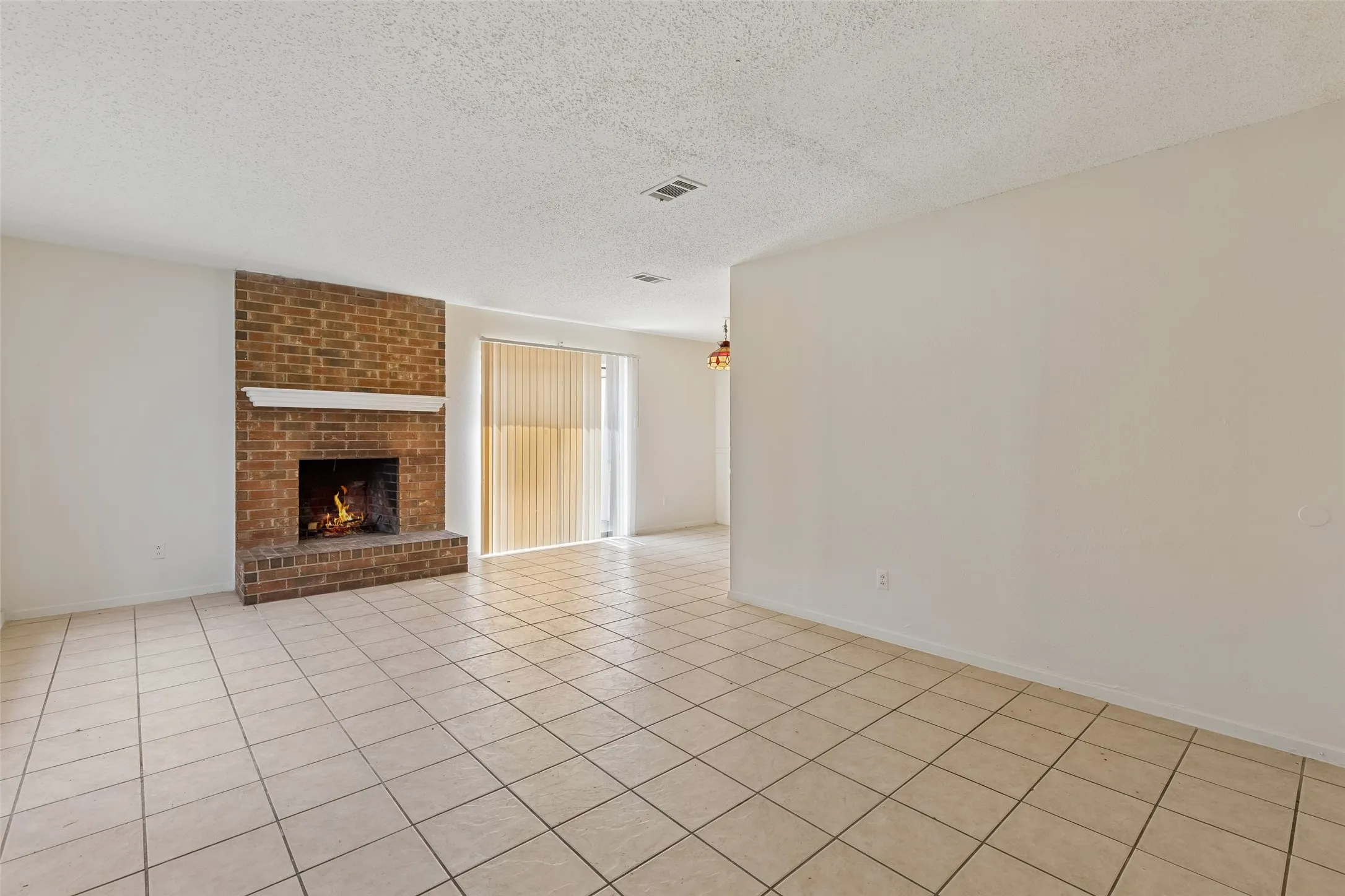 Quadruplex For Sale in Dallas County , 3951 N Garland Avenue 1, Garland, Texas 75040, 10 Bedroom, 8 Bathroom, Garage spaces, 4,089 Sqft, built in 1984, Price $668,000, mls#21349490, Real Estate Agent in Garland, Homes For Sale in Dallas county, Homes For Sale in Garland, Realtor in Garland Texas, Real Estate Brokerage Independent Realty Texas, Luminita Cordes Realtor