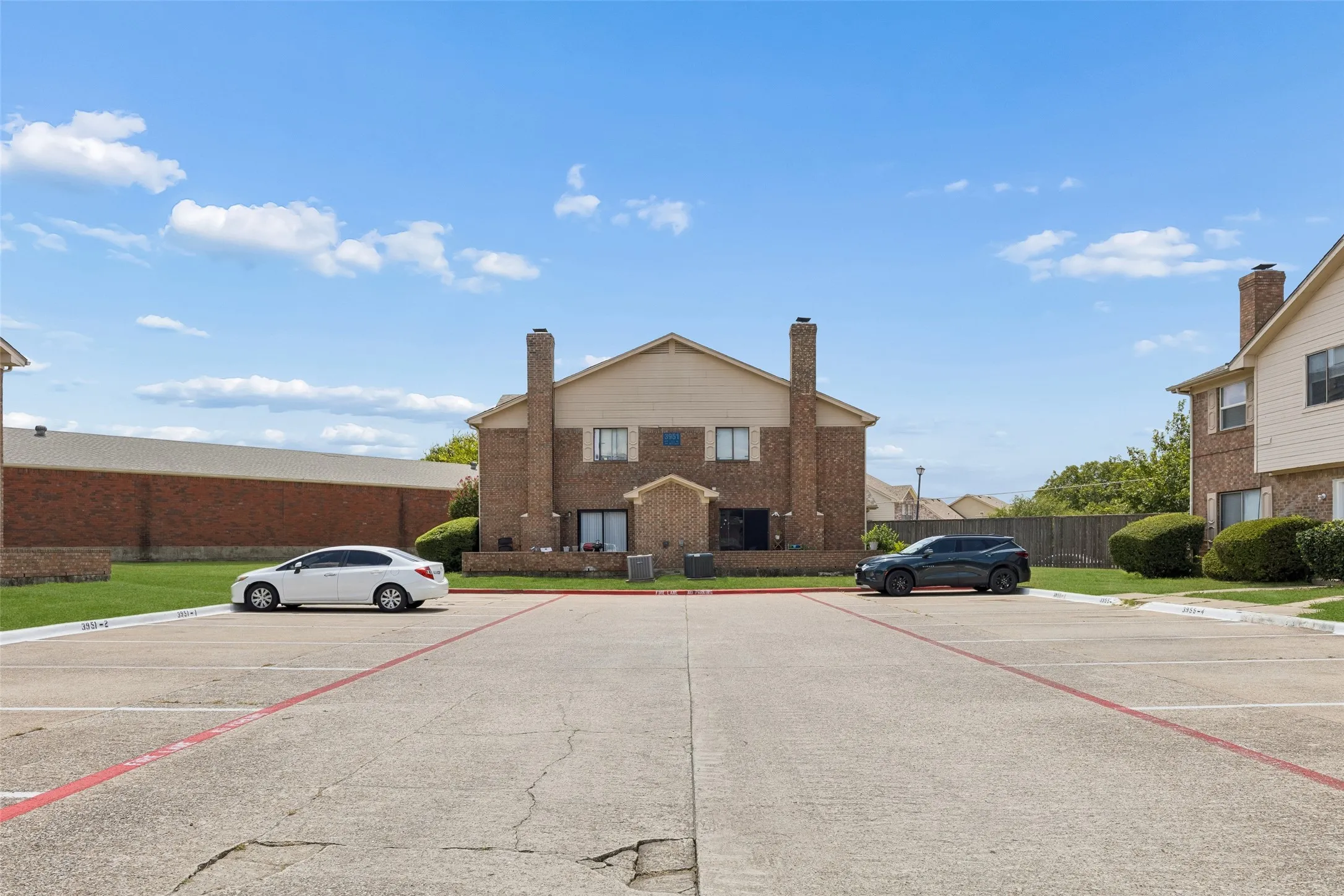 Quadruplex For Sale in Dallas County , 3951 N Garland Avenue 1, Garland, Texas 75040, 10 Bedroom, 8 Bathroom, Garage spaces, 4,089 Sqft, built in 1984, Price $668,000, mls#21349490, Real Estate Agent in Garland, Homes For Sale in Dallas county, Homes For Sale in Garland, Realtor in Garland Texas, Real Estate Brokerage Independent Realty Texas, Luminita Cordes Realtor