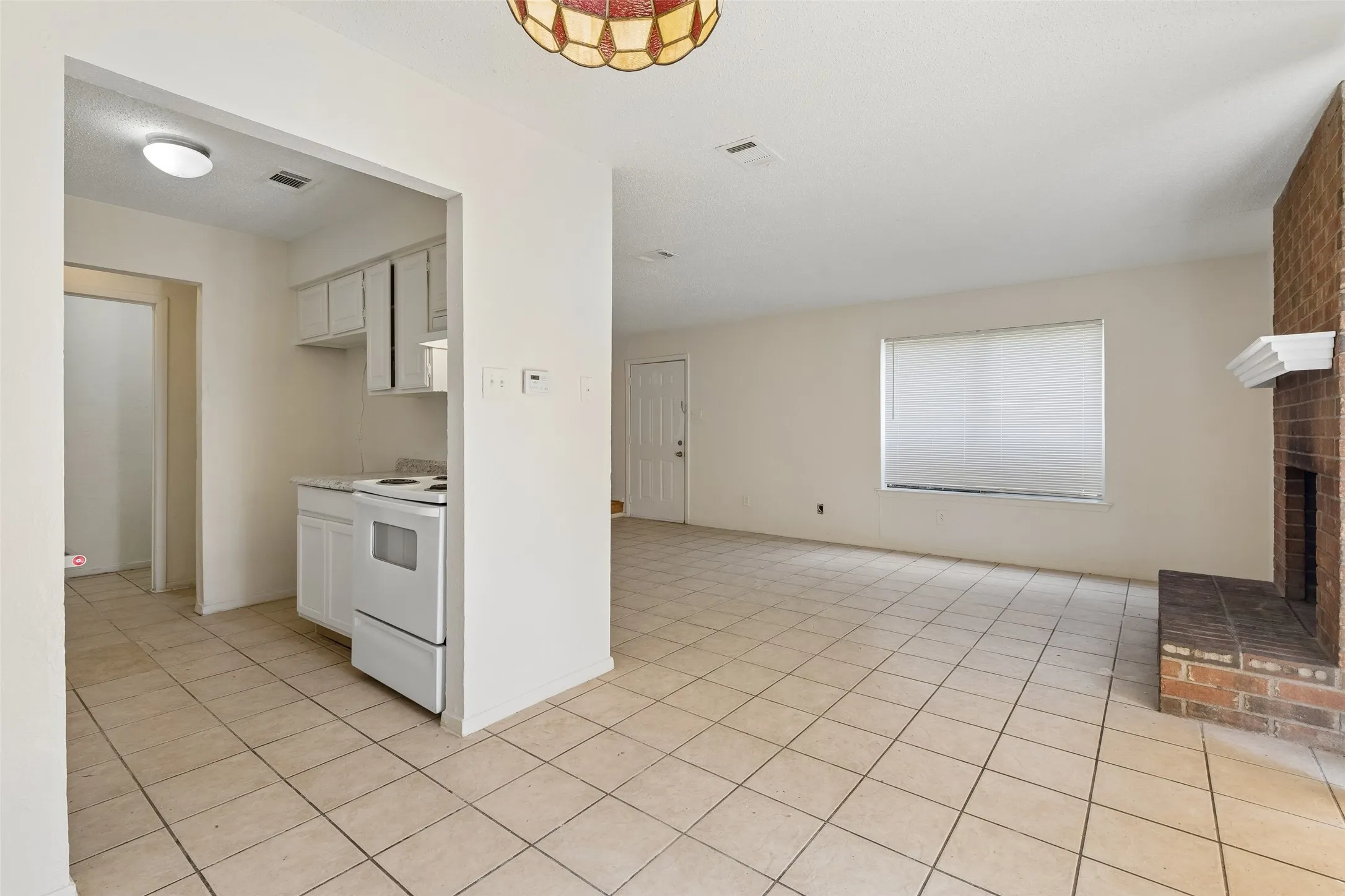 Quadruplex For Sale in Dallas County , 3951 N Garland Avenue 1, Garland, Texas 75040, 10 Bedroom, 8 Bathroom, Garage spaces, 4,089 Sqft, built in 1984, Price $668,000, mls#21349490, Real Estate Agent in Garland, Homes For Sale in Dallas county, Homes For Sale in Garland, Realtor in Garland Texas, Real Estate Brokerage Independent Realty Texas, Luminita Cordes Realtor
