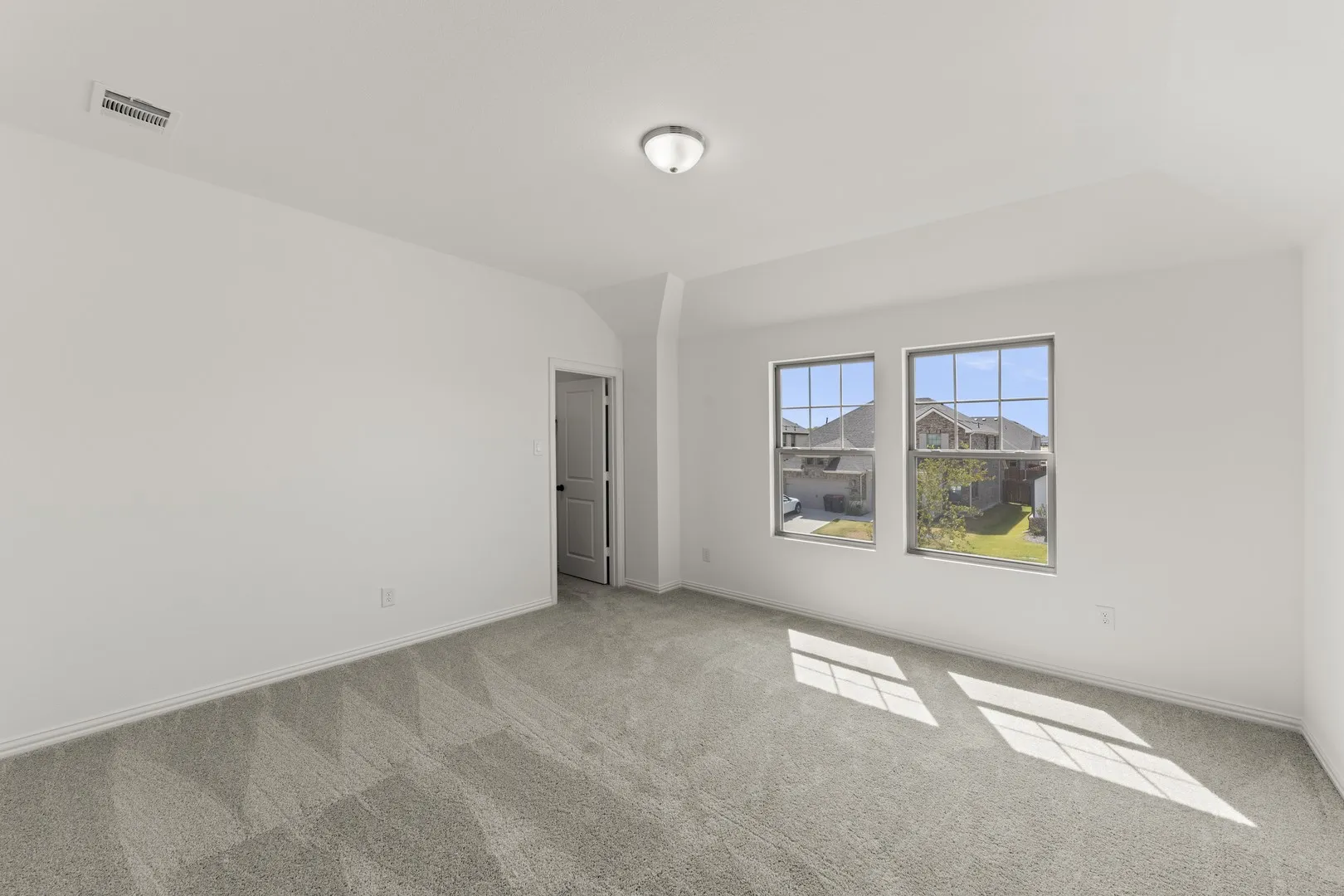 20. 761 Waterhouse Lake - Bed 2