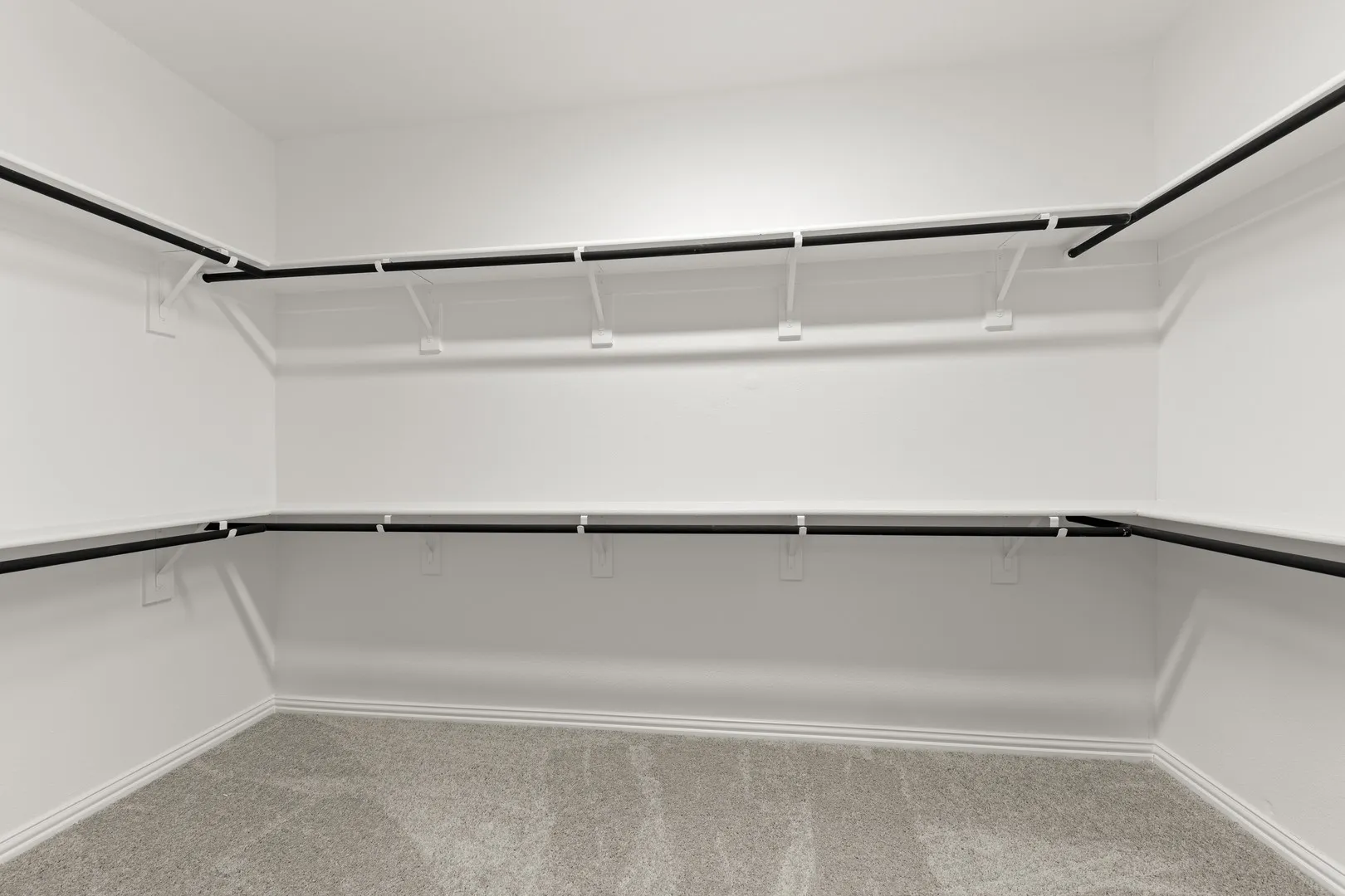 18. 761 Waterhouse Lake - Closet