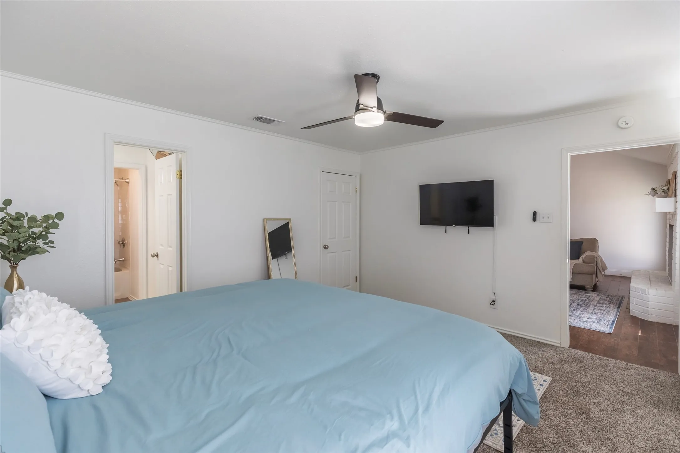 Single Family Residence For Rent in Taylor County , 8073 Bonnie Circle, Abilene, Texas 79606, 5 Bedroom, 3 Bathroom, 2 Garage spaces, 2,085 Sqft, built in 1987, mls#21348737, Real Estate Agent in Abilene, Homes For Rent in Taylor county, Homes For Rent in Abilene, Realtor in Abilene Texas, Real Estate Brokerage Independent Realty Texas, Luminita Cordes Realtor