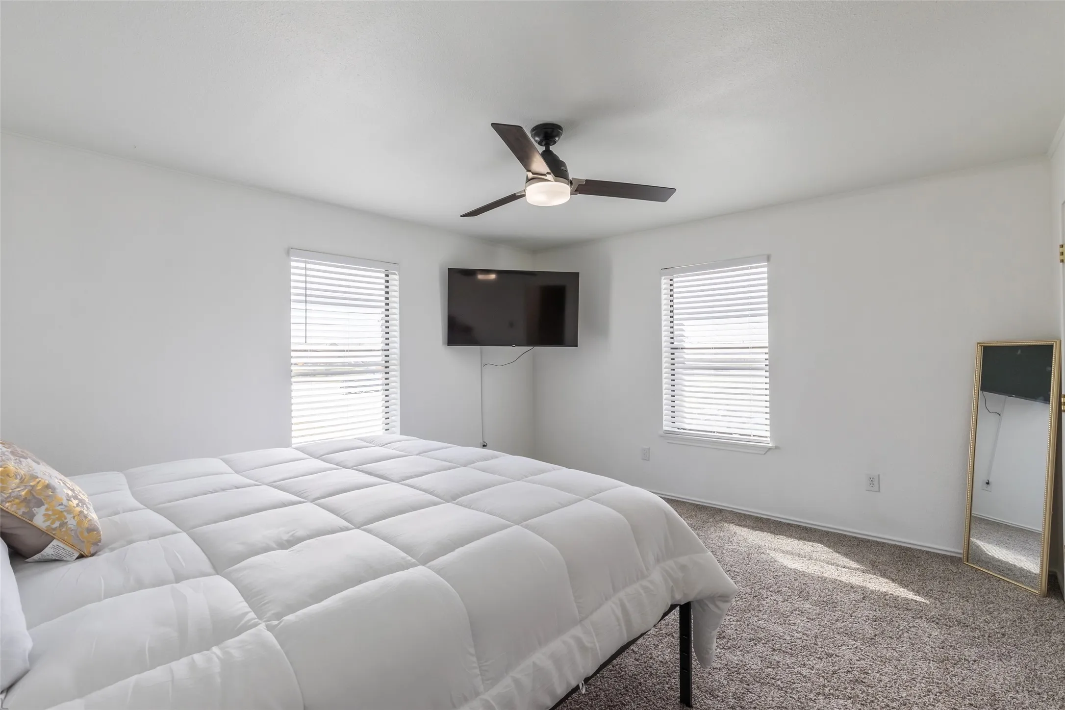 Single Family Residence For Rent in Taylor County , 8073 Bonnie Circle, Abilene, Texas 79606, 5 Bedroom, 3 Bathroom, 2 Garage spaces, 2,085 Sqft, built in 1987, mls#21348737, Real Estate Agent in Abilene, Homes For Rent in Taylor county, Homes For Rent in Abilene, Realtor in Abilene Texas, Real Estate Brokerage Independent Realty Texas, Luminita Cordes Realtor