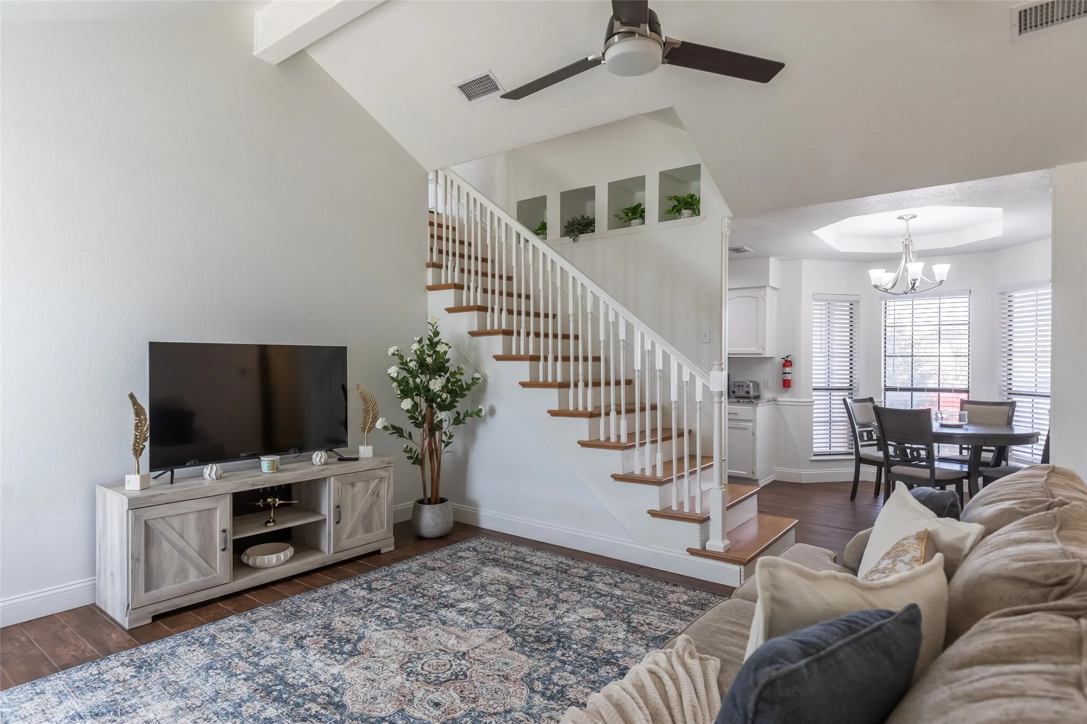 Single Family Residence For Rent in Taylor County , 8073 Bonnie Circle, Abilene, Texas 79606, 5 Bedroom, 3 Bathroom, 2 Garage spaces, 2,085 Sqft, built in 1987, mls#21348737, Real Estate Agent in Abilene, Homes For Rent in Taylor county, Homes For Rent in Abilene, Realtor in Abilene Texas, Real Estate Brokerage Independent Realty Texas, Luminita Cordes Realtor