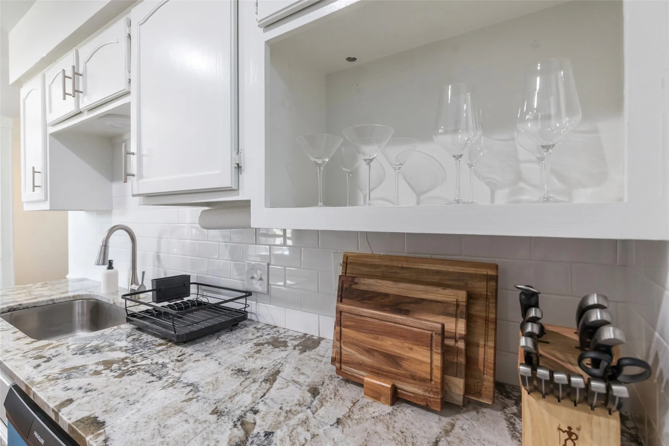 Single Family Residence For Rent in Taylor County , 8073 Bonnie Circle, Abilene, Texas 79606, 5 Bedroom, 3 Bathroom, 2 Garage spaces, 2,085 Sqft, built in 1987, mls#21348737, Real Estate Agent in Abilene, Homes For Rent in Taylor county, Homes For Rent in Abilene, Realtor in Abilene Texas, Real Estate Brokerage Independent Realty Texas, Luminita Cordes Realtor