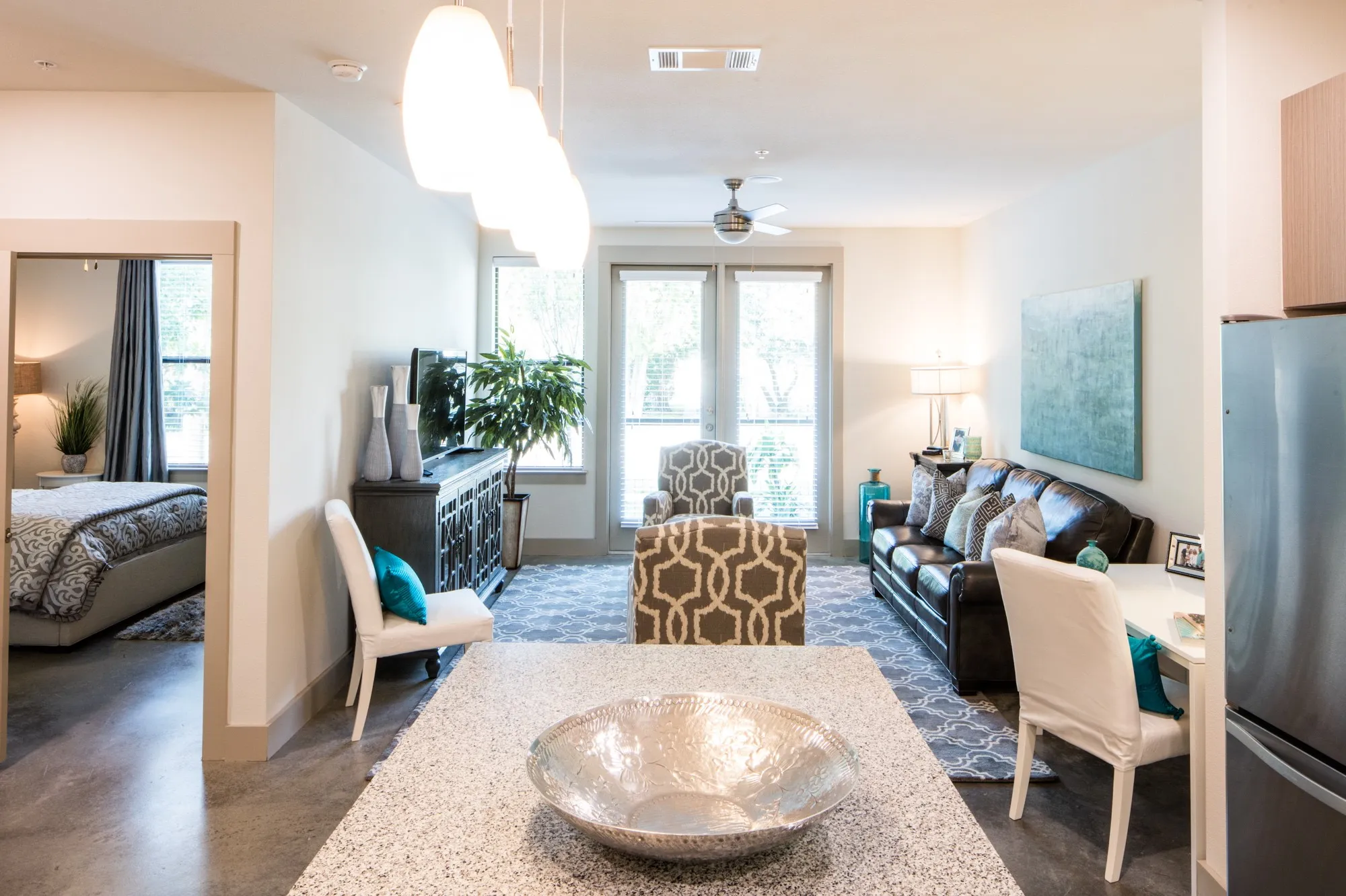 Apartment For Rent in Dallas County , 7518 Eastern Avenue 302, Dallas, Texas 75209, 1 Bedroom, 1 Bathroom, 4 Garage spaces, 722 Sqft, built in 2015, mls#21351214, Real Estate Agent in Dallas, Homes For Rent in Dallas county, Homes For Rent in Dallas, Realtor in Dallas Texas, Real Estate Brokerage Independent Realty Texas, Luminita Cordes Realtor