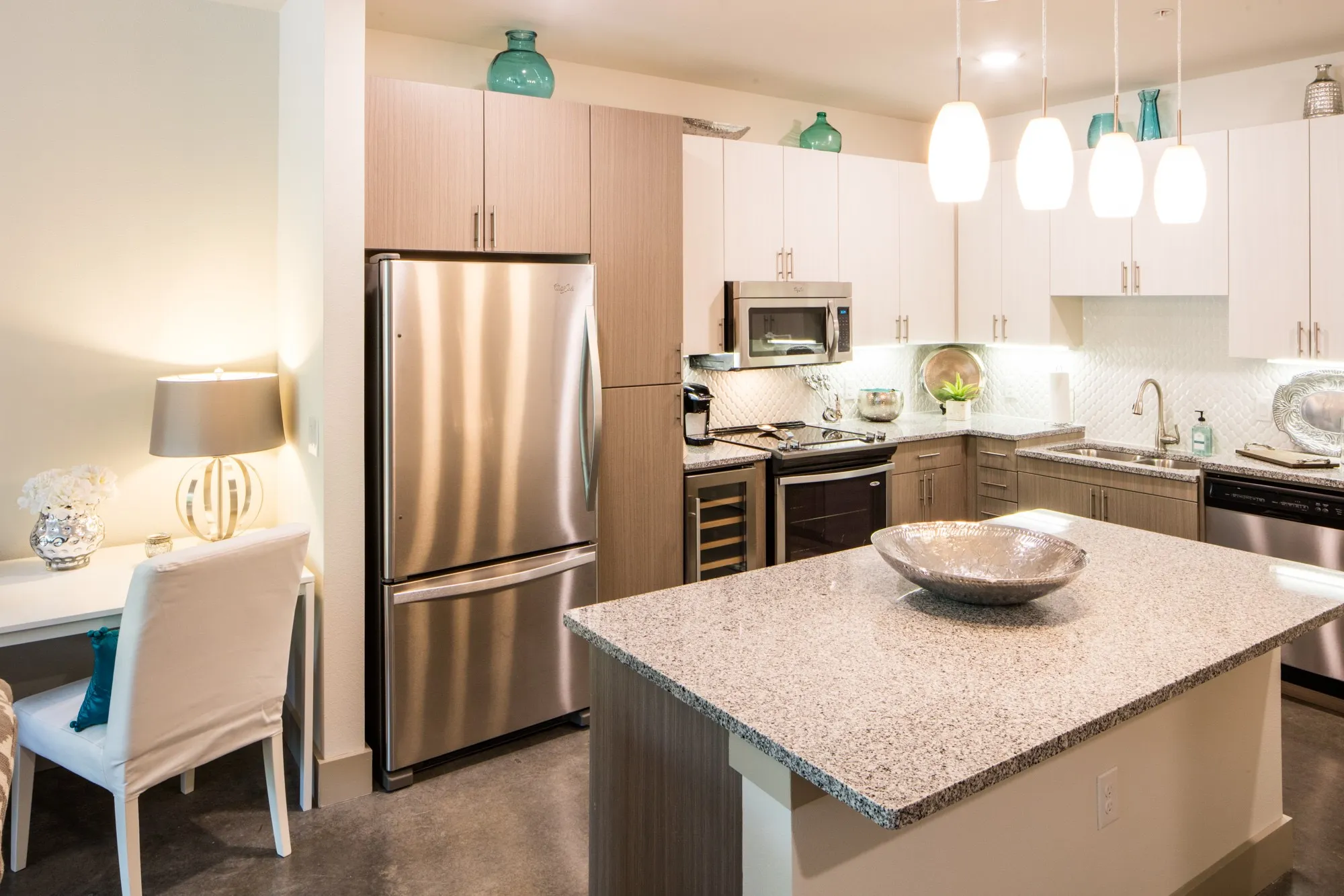 Apartment For Rent in Dallas County , 7518 Eastern Avenue 302, Dallas, Texas 75209, 1 Bedroom, 1 Bathroom, 4 Garage spaces, 722 Sqft, built in 2015, mls#21351214, Real Estate Agent in Dallas, Homes For Rent in Dallas county, Homes For Rent in Dallas, Realtor in Dallas Texas, Real Estate Brokerage Independent Realty Texas, Luminita Cordes Realtor
