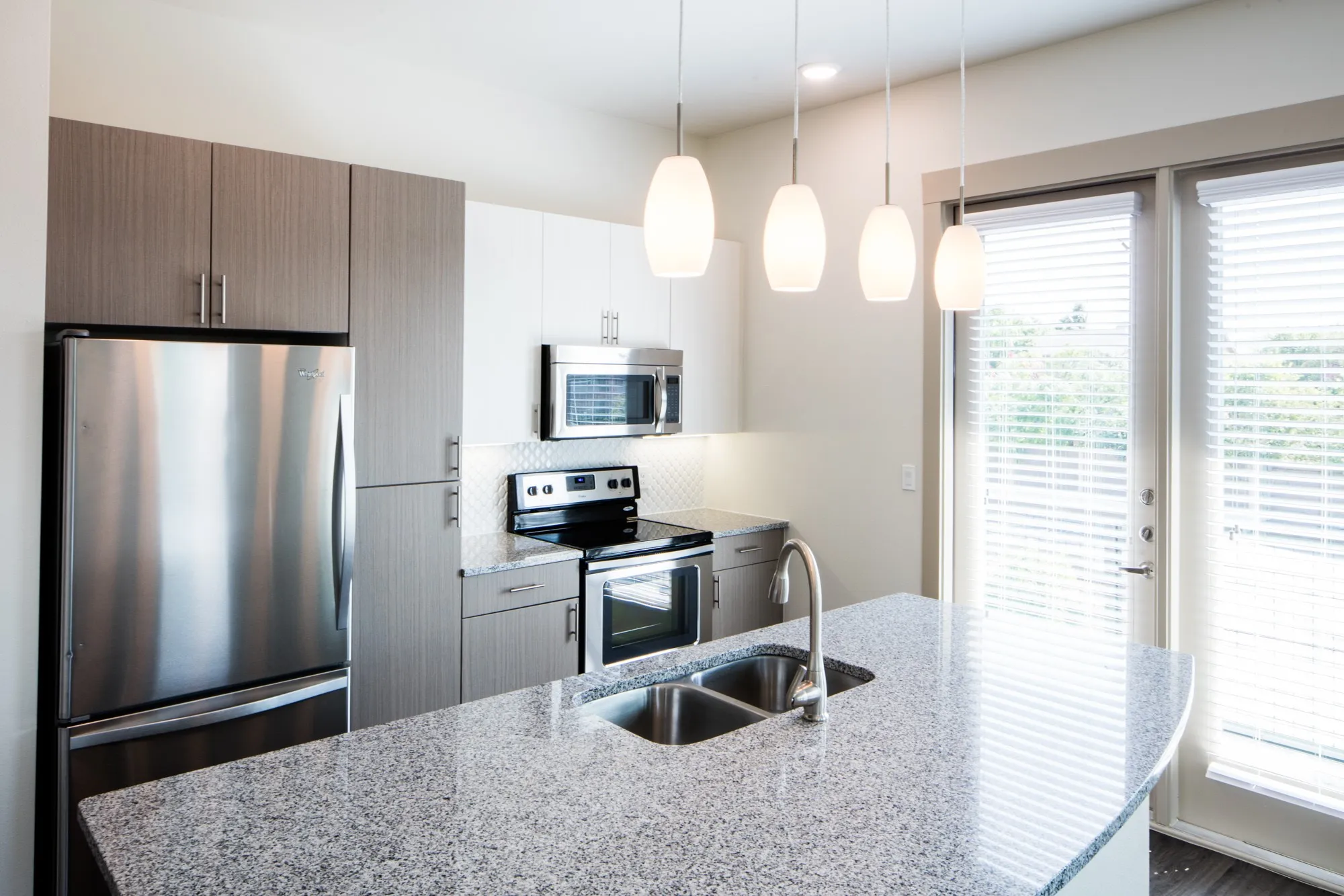 Apartment For Rent in Dallas County , 7518 Eastern Avenue 105, Dallas, Texas 75209, 1 Bedroom, 2 Bathroom, 4 Garage spaces, 973 Sqft, built in 2015, mls#21351217, Real Estate Agent in Dallas, Homes For Rent in Dallas county, Homes For Rent in Dallas, Realtor in Dallas Texas, Real Estate Brokerage Independent Realty Texas, Luminita Cordes Realtor