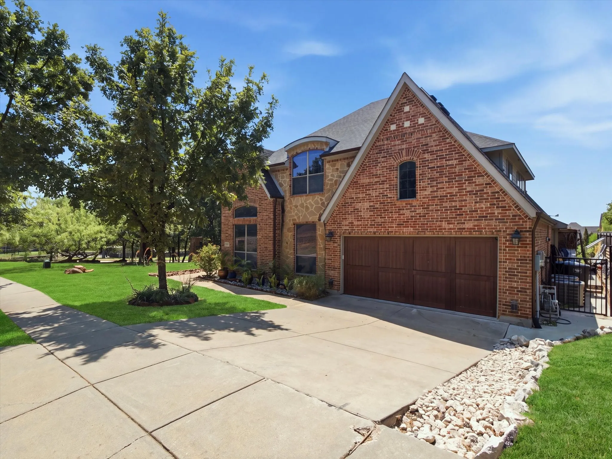 Single Family Residence For Sale in Tarrant County , 4956 Exposition Way, Fort Worth, Texas 76244, 5 Bedroom, 3 Bathroom, 2 Garage spaces, 3,443 Sqft, built in 2006, mls#21351206, Real Estate Agent in Fort Worth, Homes For Sale in Tarrant county, Homes For Sale in Fort Worth, Realtor in Fort Worth Texas, Real Estate Brokerage Independent Realty Texas, Luminita Cordes Realtor