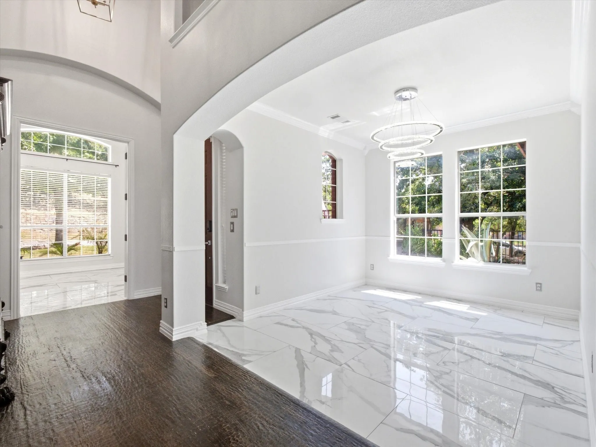 Single Family Residence For Sale in Tarrant County , 4956 Exposition Way, Fort Worth, Texas 76244, 5 Bedroom, 3 Bathroom, 2 Garage spaces, 3,443 Sqft, built in 2006, mls#21351206, Real Estate Agent in Fort Worth, Homes For Sale in Tarrant county, Homes For Sale in Fort Worth, Realtor in Fort Worth Texas, Real Estate Brokerage Independent Realty Texas, Luminita Cordes Realtor