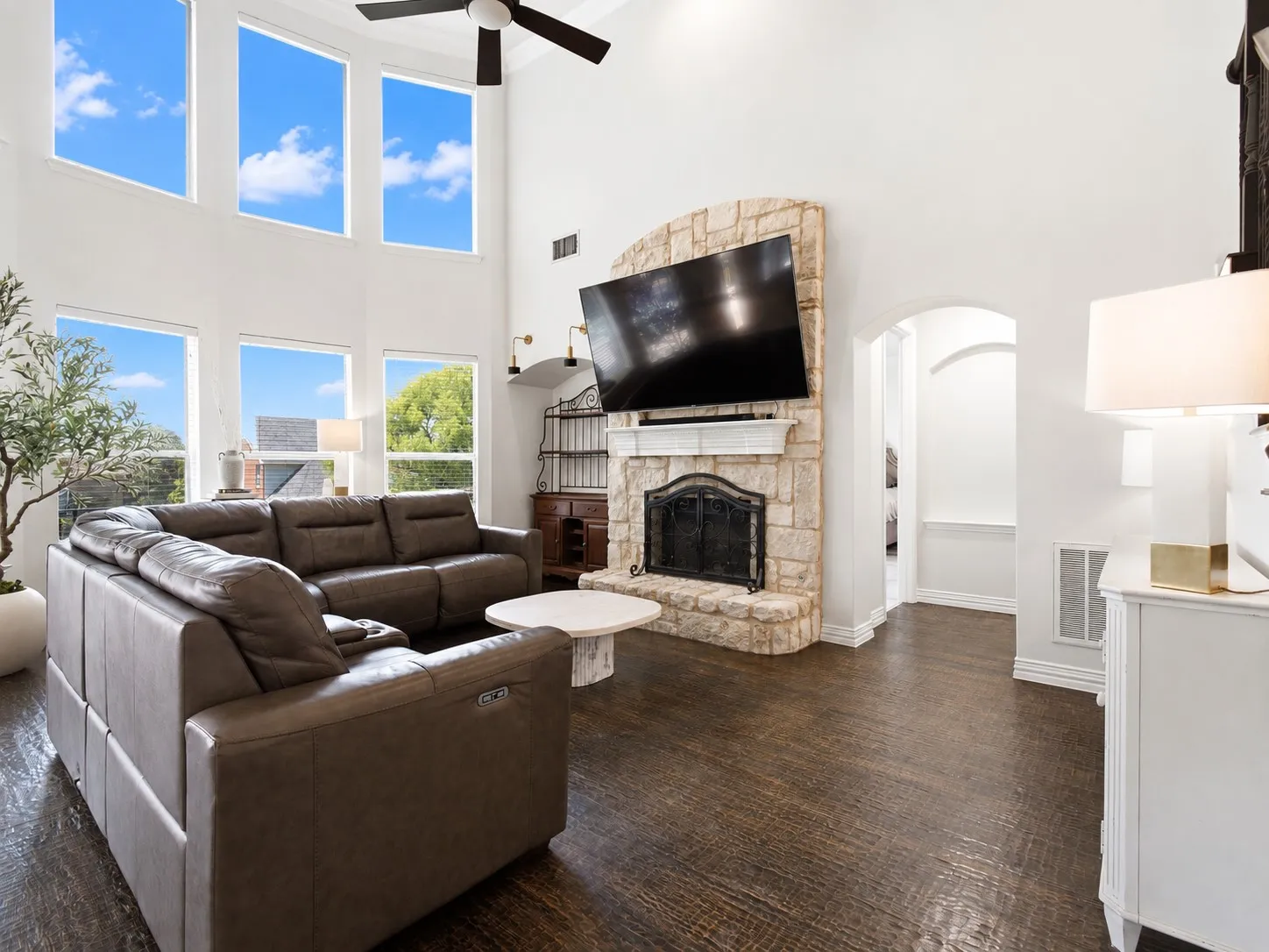 Single Family Residence For Sale in Tarrant County , 4956 Exposition Way, Fort Worth, Texas 76244, 5 Bedroom, 3 Bathroom, 2 Garage spaces, 3,443 Sqft, built in 2006, mls#21351206, Real Estate Agent in Fort Worth, Homes For Sale in Tarrant county, Homes For Sale in Fort Worth, Realtor in Fort Worth Texas, Real Estate Brokerage Independent Realty Texas, Luminita Cordes Realtor