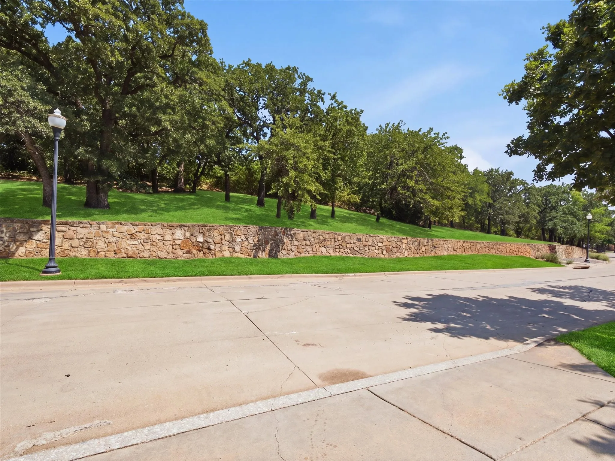 Single Family Residence For Sale in Tarrant County , 4956 Exposition Way, Fort Worth, Texas 76244, 5 Bedroom, 3 Bathroom, 2 Garage spaces, 3,443 Sqft, built in 2006, mls#21351206, Real Estate Agent in Fort Worth, Homes For Sale in Tarrant county, Homes For Sale in Fort Worth, Realtor in Fort Worth Texas, Real Estate Brokerage Independent Realty Texas, Luminita Cordes Realtor