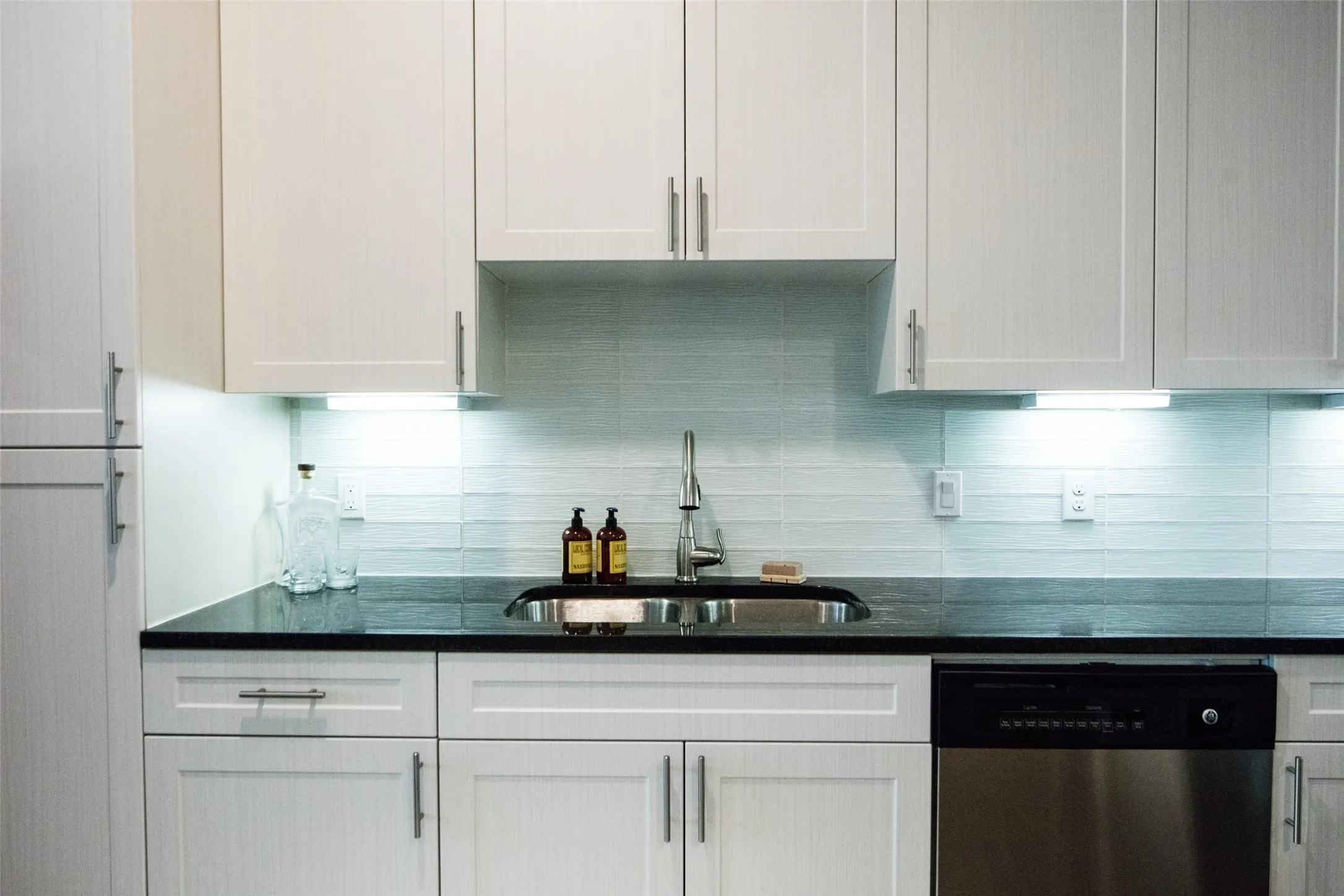 Apartment For Rent in Dallas County , 7606 Eastern Avenue 112, Dallas, Texas 75209, 1 Bedroom, 1 Bathroom, Garage spaces, 558 Sqft, built in 2016, mls#21351222, Real Estate Agent in Dallas, Homes For Rent in Dallas county, Homes For Rent in Dallas, Realtor in Dallas Texas, Real Estate Brokerage Independent Realty Texas, Luminita Cordes Realtor