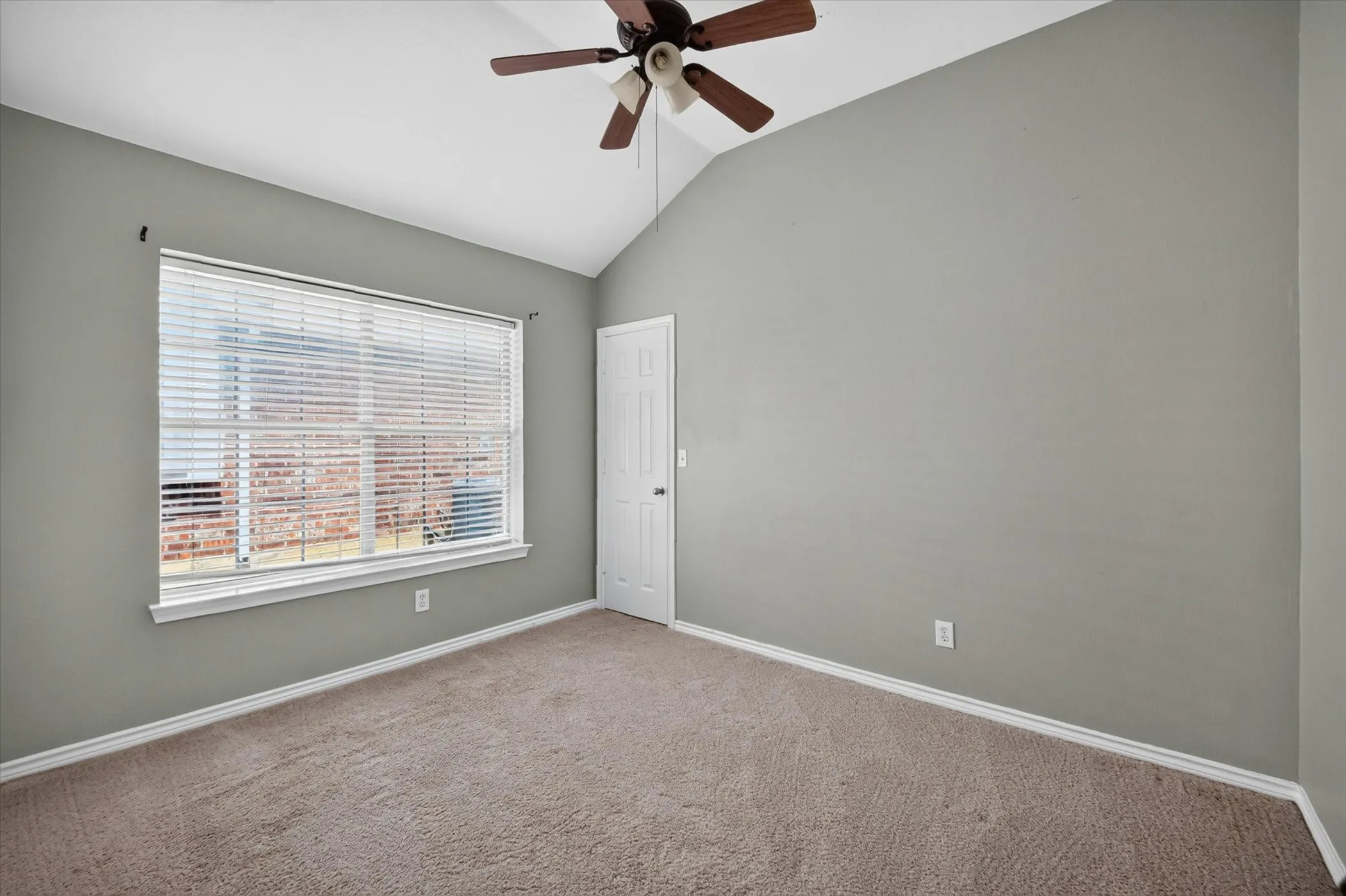 Single Family Residence For Sale in Collin County , 11312 Promenade Road, Frisco, Texas 75035, 3 Bedroom, 2 Bathroom, 2 Garage spaces, 1,790 Sqft, built in 1994, mls#21350394, Real Estate Agent in Frisco, Homes For Sale in Collin county, Homes For Sale in Frisco, Realtor in Frisco Texas, Real Estate Brokerage Independent Realty Texas, Luminita Cordes Realtor