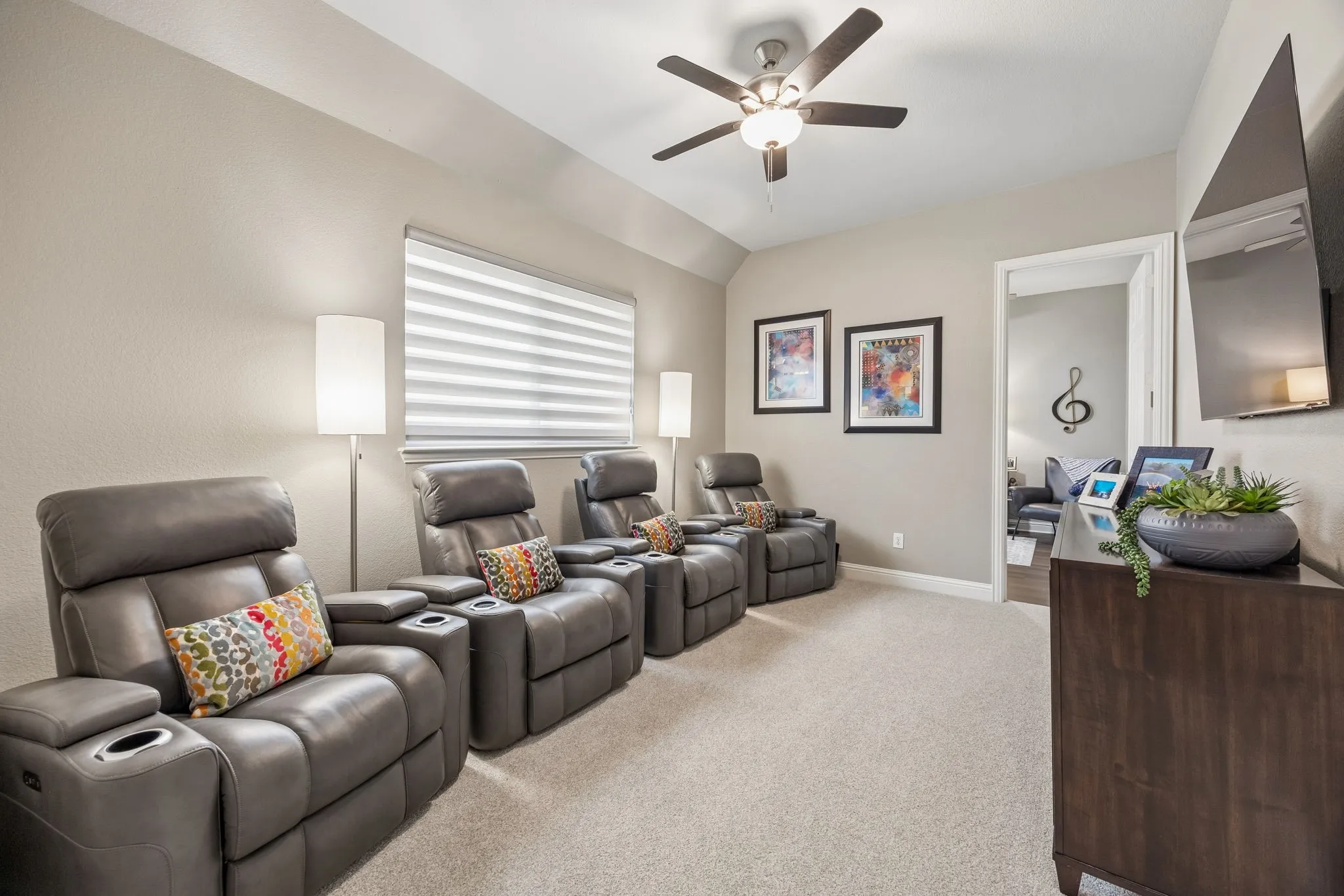 Single Family Residence For Sale in Denton County , 4116 Mangrove Drive, Carrollton, Texas 75007, 4 Bedroom, 3 Bathroom, 2 Garage spaces, 2,881 Sqft, built in 2006, mls#21347241, Real Estate Agent in Carrollton, Homes For Sale in Denton county, Homes For Sale in Carrollton, Realtor in Carrollton Texas, Real Estate Brokerage Independent Realty Texas, Luminita Cordes Realtor