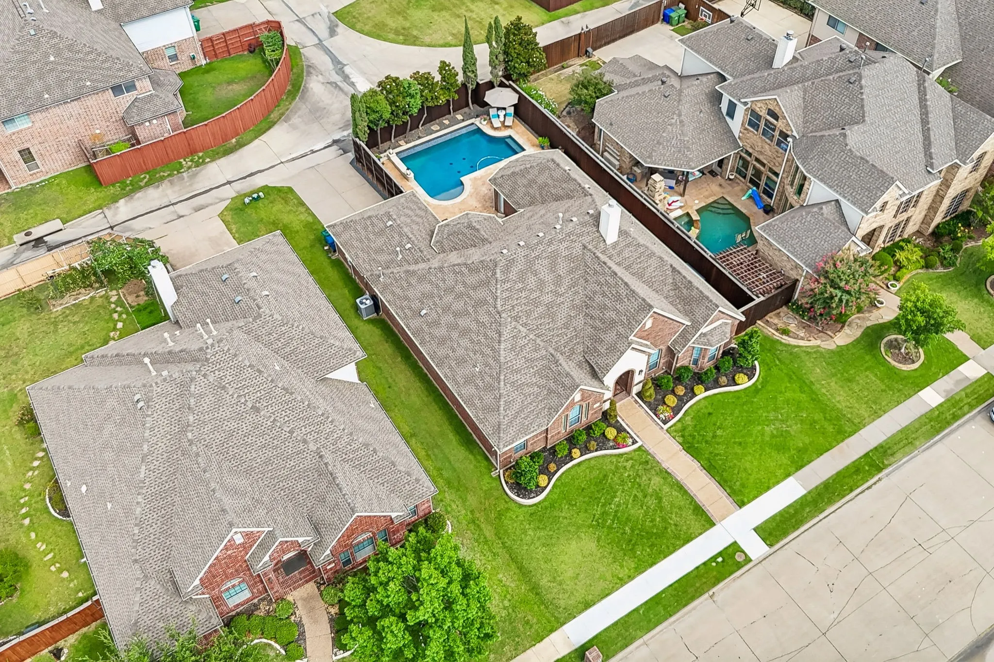 Single Family Residence For Sale in Denton County , 4116 Mangrove Drive, Carrollton, Texas 75007, 4 Bedroom, 3 Bathroom, 2 Garage spaces, 2,881 Sqft, built in 2006, mls#21347241, Real Estate Agent in Carrollton, Homes For Sale in Denton county, Homes For Sale in Carrollton, Realtor in Carrollton Texas, Real Estate Brokerage Independent Realty Texas, Luminita Cordes Realtor