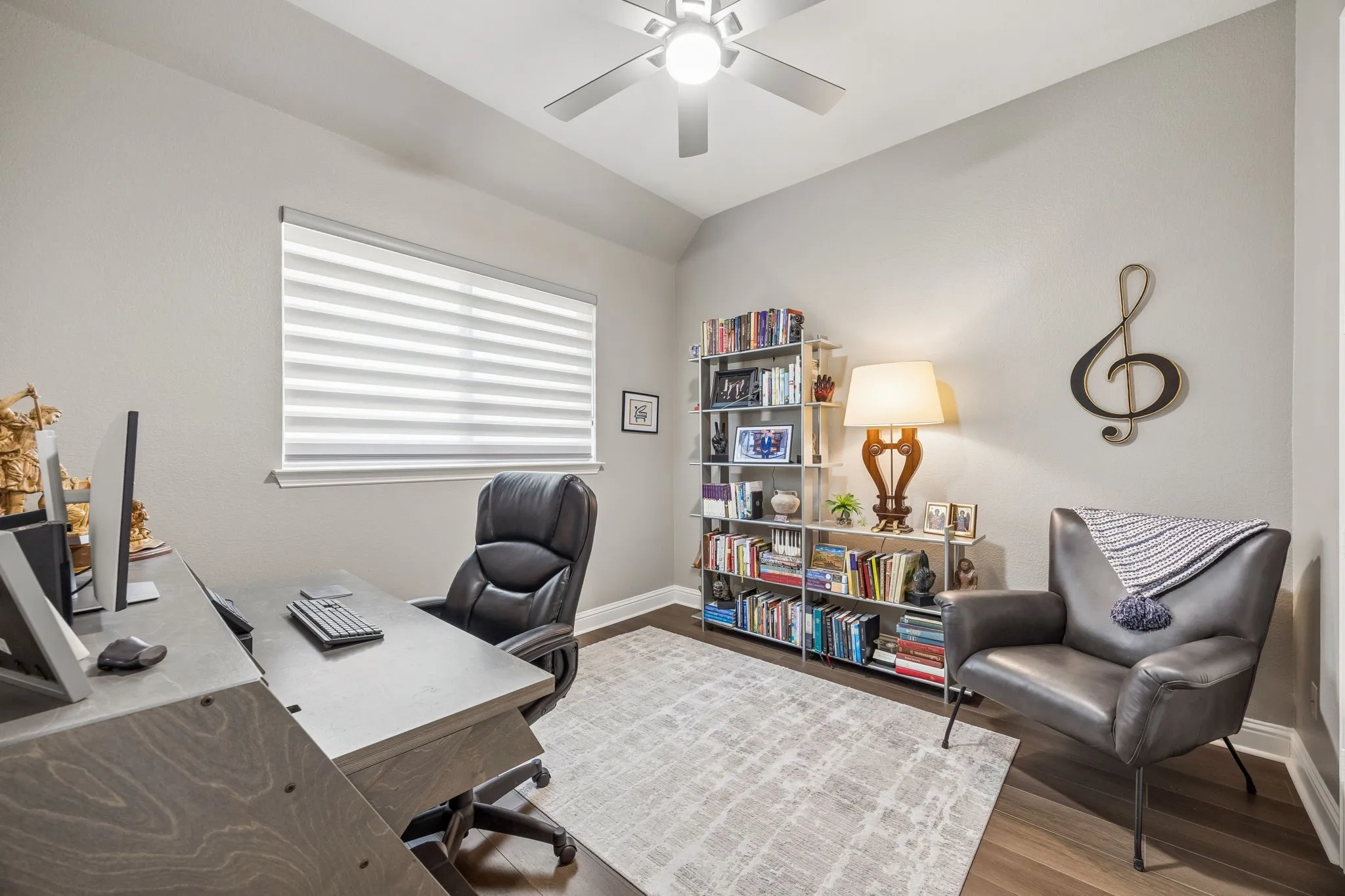 Single Family Residence For Sale in Denton County , 4116 Mangrove Drive, Carrollton, Texas 75007, 4 Bedroom, 3 Bathroom, 2 Garage spaces, 2,881 Sqft, built in 2006, mls#21347241, Real Estate Agent in Carrollton, Homes For Sale in Denton county, Homes For Sale in Carrollton, Realtor in Carrollton Texas, Real Estate Brokerage Independent Realty Texas, Luminita Cordes Realtor