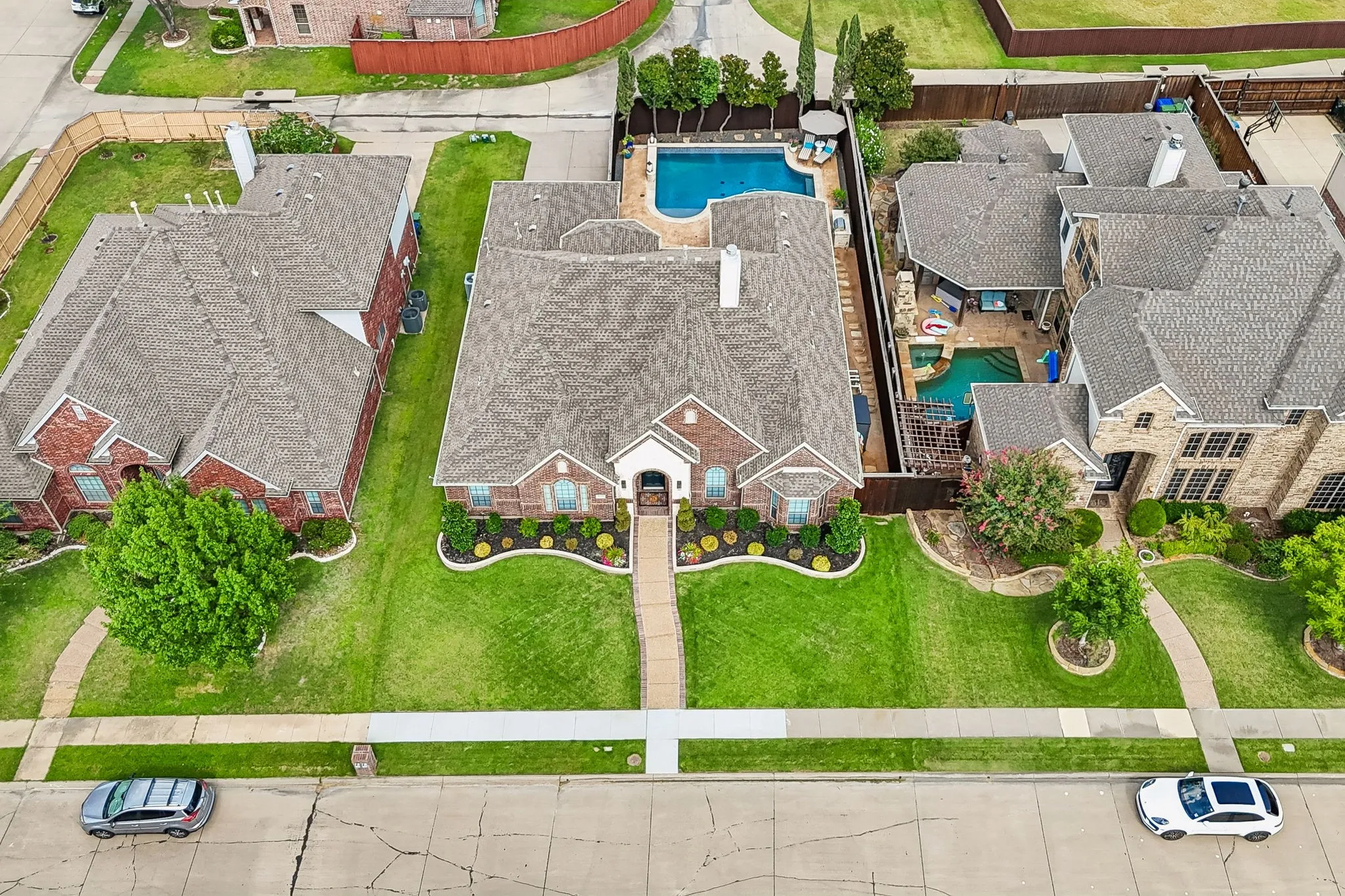 Single Family Residence For Sale in Denton County , 4116 Mangrove Drive, Carrollton, Texas 75007, 4 Bedroom, 3 Bathroom, 2 Garage spaces, 2,881 Sqft, built in 2006, mls#21347241, Real Estate Agent in Carrollton, Homes For Sale in Denton county, Homes For Sale in Carrollton, Realtor in Carrollton Texas, Real Estate Brokerage Independent Realty Texas, Luminita Cordes Realtor