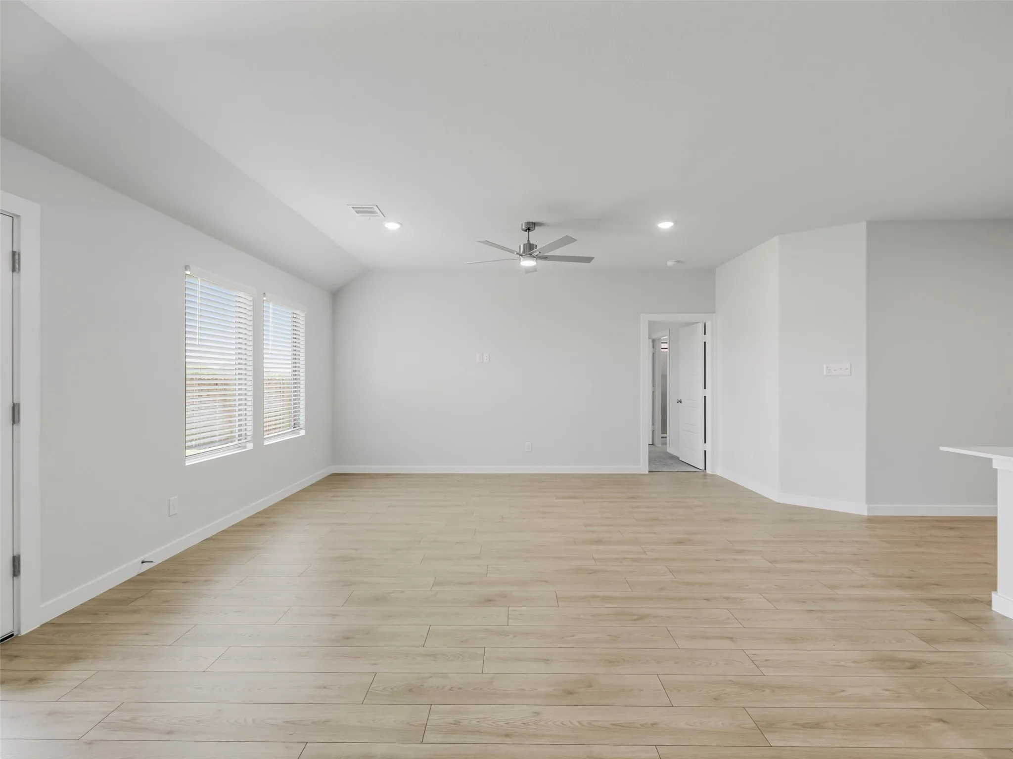Single Family Residence For Rent in Collin County , 1136 Del Rio Drive, Lavon, Texas 75166, 4 Bedroom, 2 Bathroom, 2 Garage spaces, 1,802 Sqft, built in 2026, mls#21350146, Real Estate Agent in Lavon, Homes For Rent in Collin county, Homes For Rent in Lavon, Realtor in Lavon Texas, Real Estate Brokerage Independent Realty Texas, Luminita Cordes Realtor