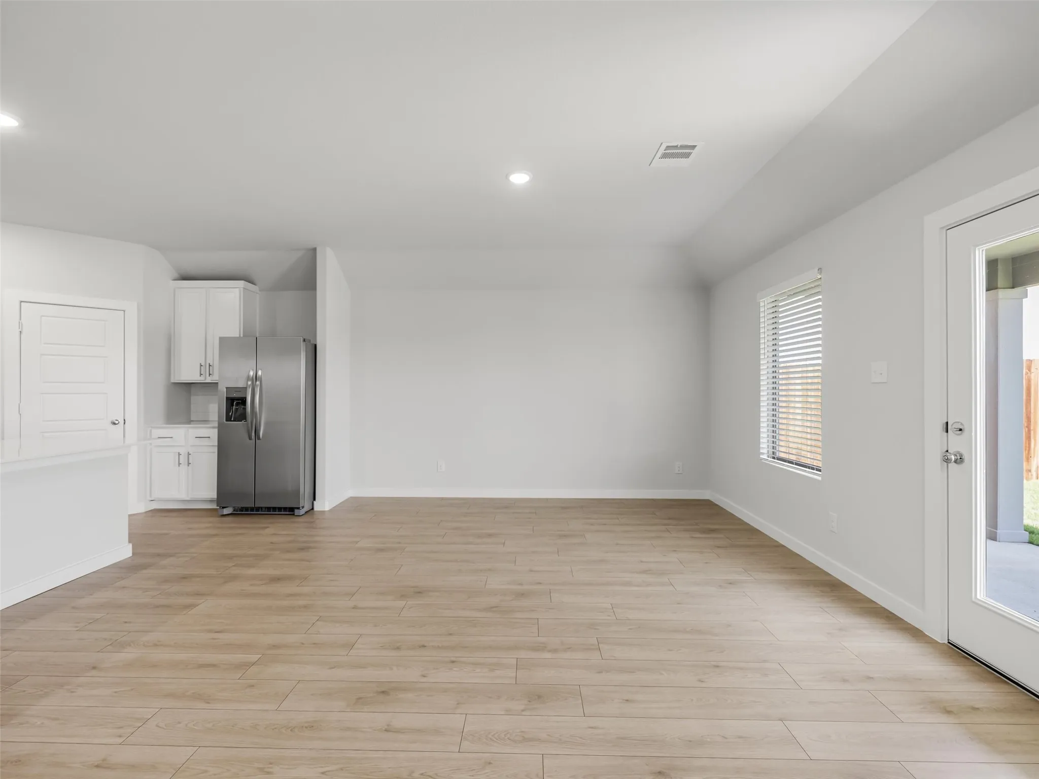 Single Family Residence For Rent in Collin County , 1136 Del Rio Drive, Lavon, Texas 75166, 4 Bedroom, 2 Bathroom, 2 Garage spaces, 1,802 Sqft, built in 2026, mls#21350146, Real Estate Agent in Lavon, Homes For Rent in Collin county, Homes For Rent in Lavon, Realtor in Lavon Texas, Real Estate Brokerage Independent Realty Texas, Luminita Cordes Realtor