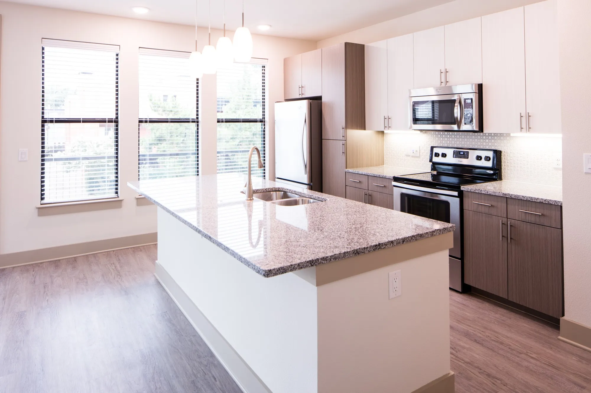 Apartment For Rent in Dallas County , 4020 Gilbert Avenue 311, Dallas, Texas 75219, 2 Bedroom, 2 Bathroom, Garage spaces, 1,103 Sqft, built in 2016, mls#21351237, Real Estate Agent in Dallas, Homes For Rent in Dallas county, Homes For Rent in Dallas, Realtor in Dallas Texas, Real Estate Brokerage Independent Realty Texas, Luminita Cordes Realtor