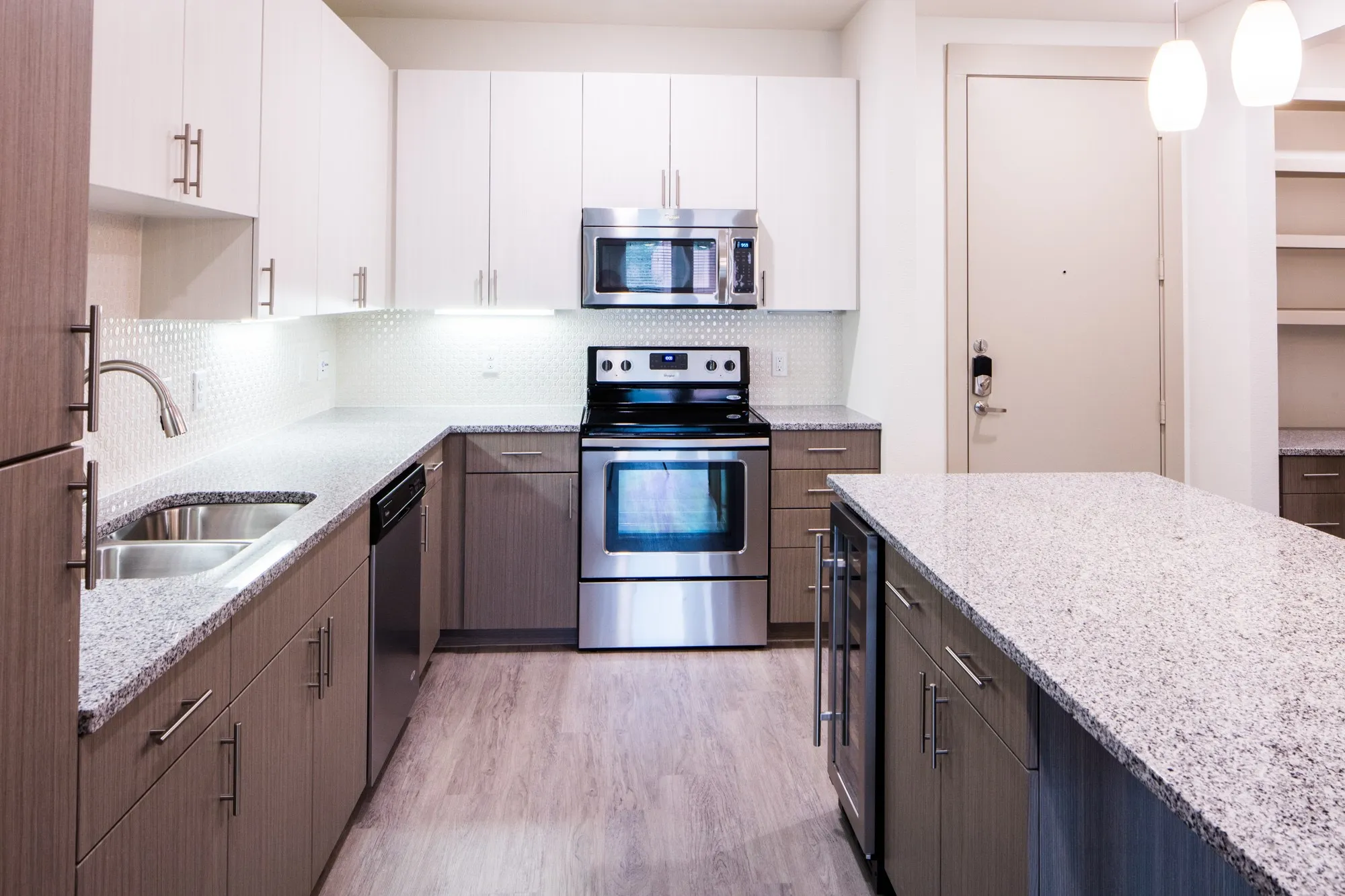 Apartment For Rent in Dallas County , 4020 Gilbert Avenue 311, Dallas, Texas 75219, 2 Bedroom, 2 Bathroom, Garage spaces, 1,103 Sqft, built in 2016, mls#21351237, Real Estate Agent in Dallas, Homes For Rent in Dallas county, Homes For Rent in Dallas, Realtor in Dallas Texas, Real Estate Brokerage Independent Realty Texas, Luminita Cordes Realtor