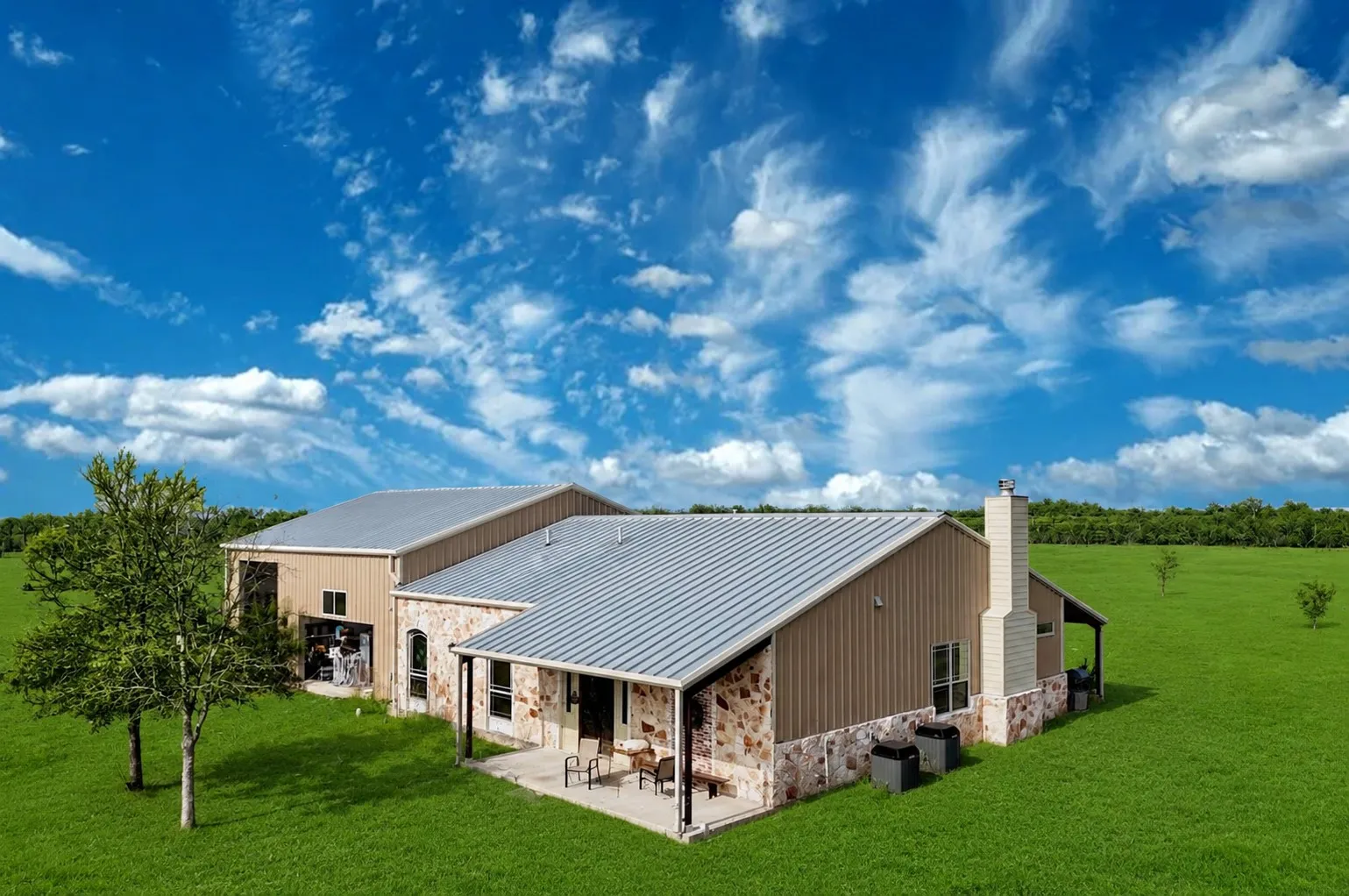 Farm For Sale in Gonzales County , 326 County Road 451, Waelder, Texas 78959, 3 Bedroom, 3 Bathroom, 4 Garage spaces, 2,638 Sqft, built in 2022, mls#21348928, Real Estate Agent in Waelder, Homes For Sale in Gonzales county, Homes For Sale in Waelder, Realtor in Waelder Texas, Real Estate Brokerage Independent Realty Texas, Luminita Cordes Realtor