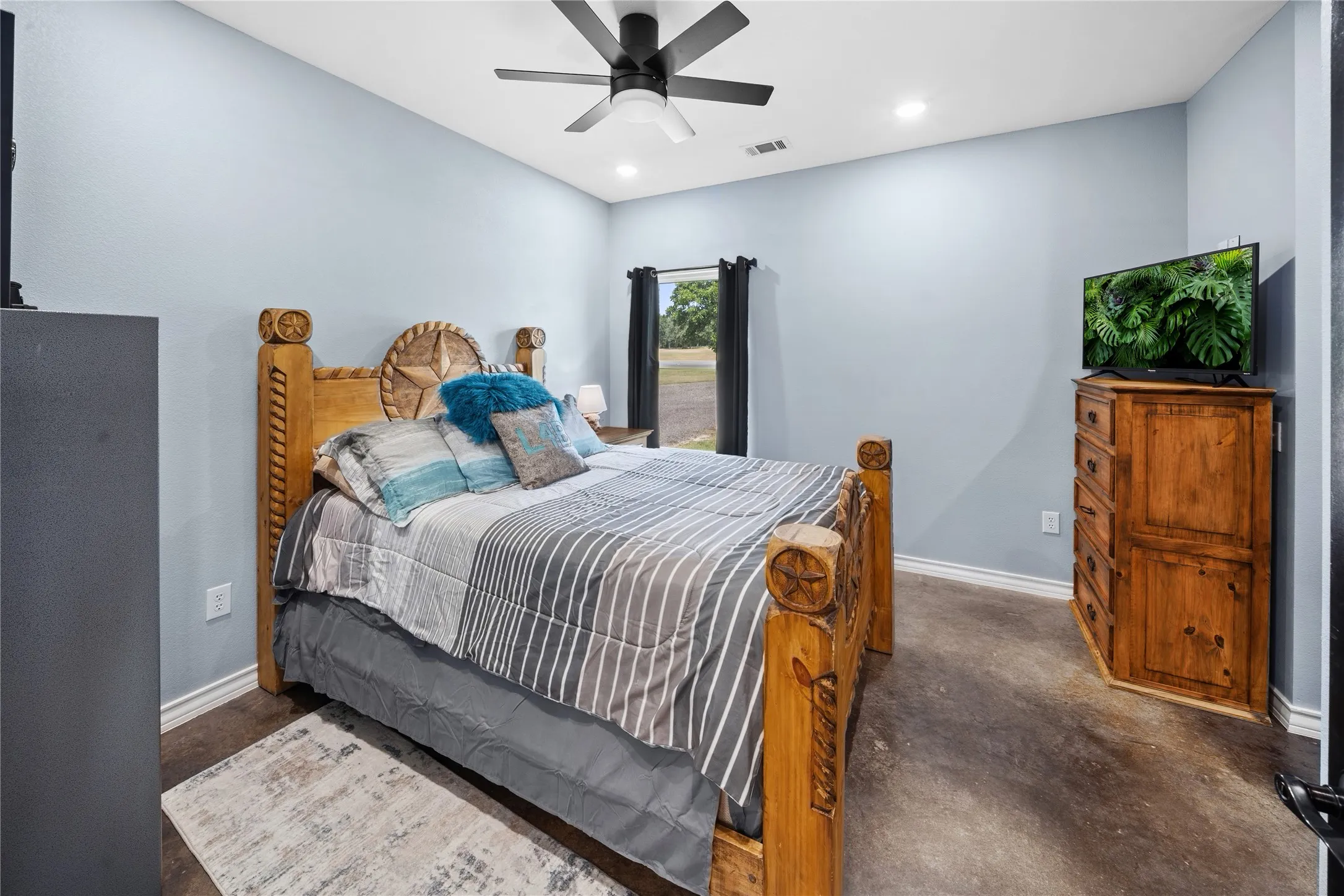 guest bedroom