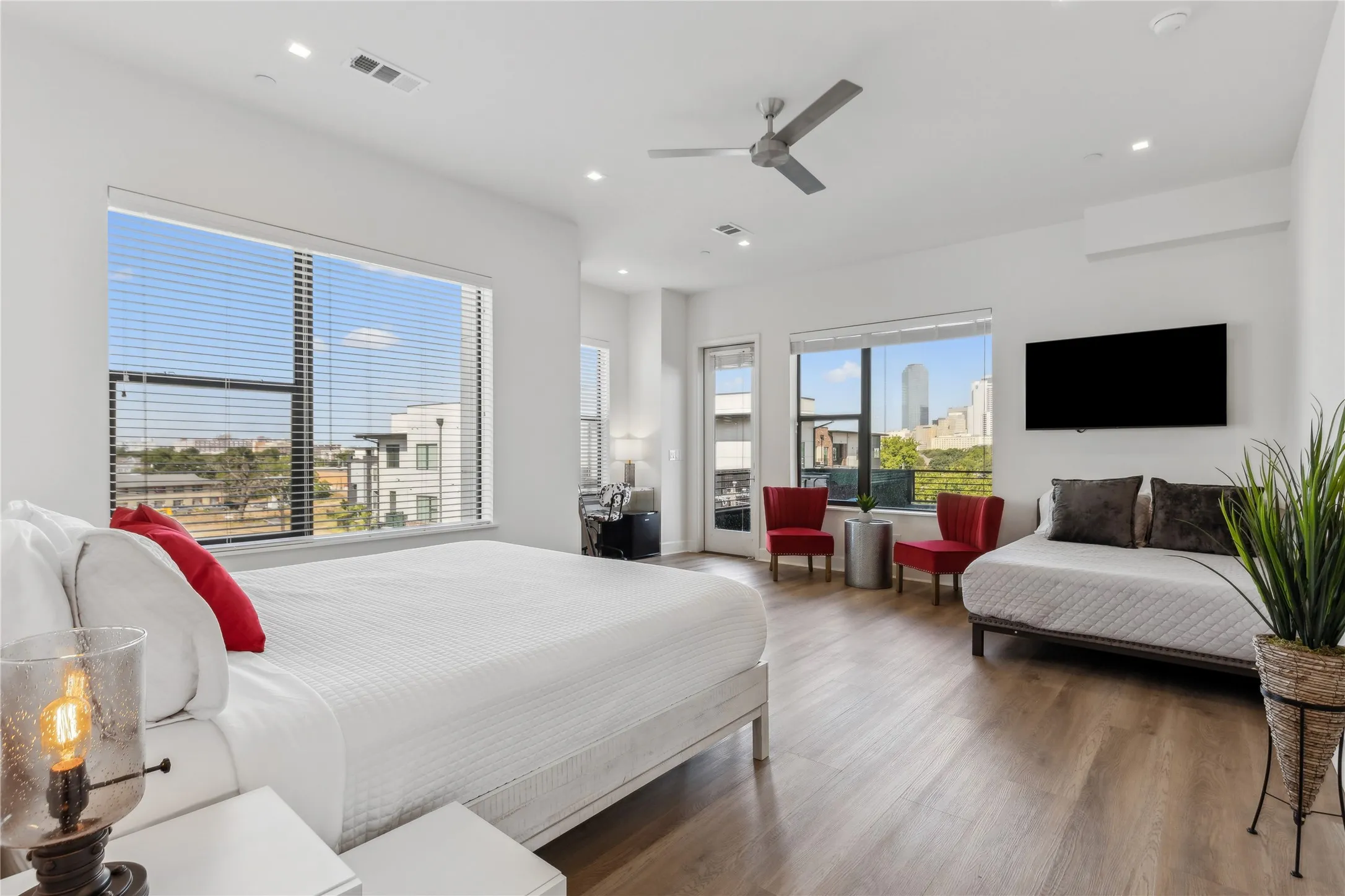 Condominium For Sale in Dallas County , 1901 S Harwood Street 301, Dallas, Texas 75215, 2 Bedroom, 2 Bathroom, Garage spaces, 1,614 Sqft, built in 2023, mls#21351207, Real Estate Agent in Dallas, Homes For Sale in Dallas county, Homes For Sale in Dallas, Realtor in Dallas Texas, Real Estate Brokerage Independent Realty Texas, Luminita Cordes Realtor