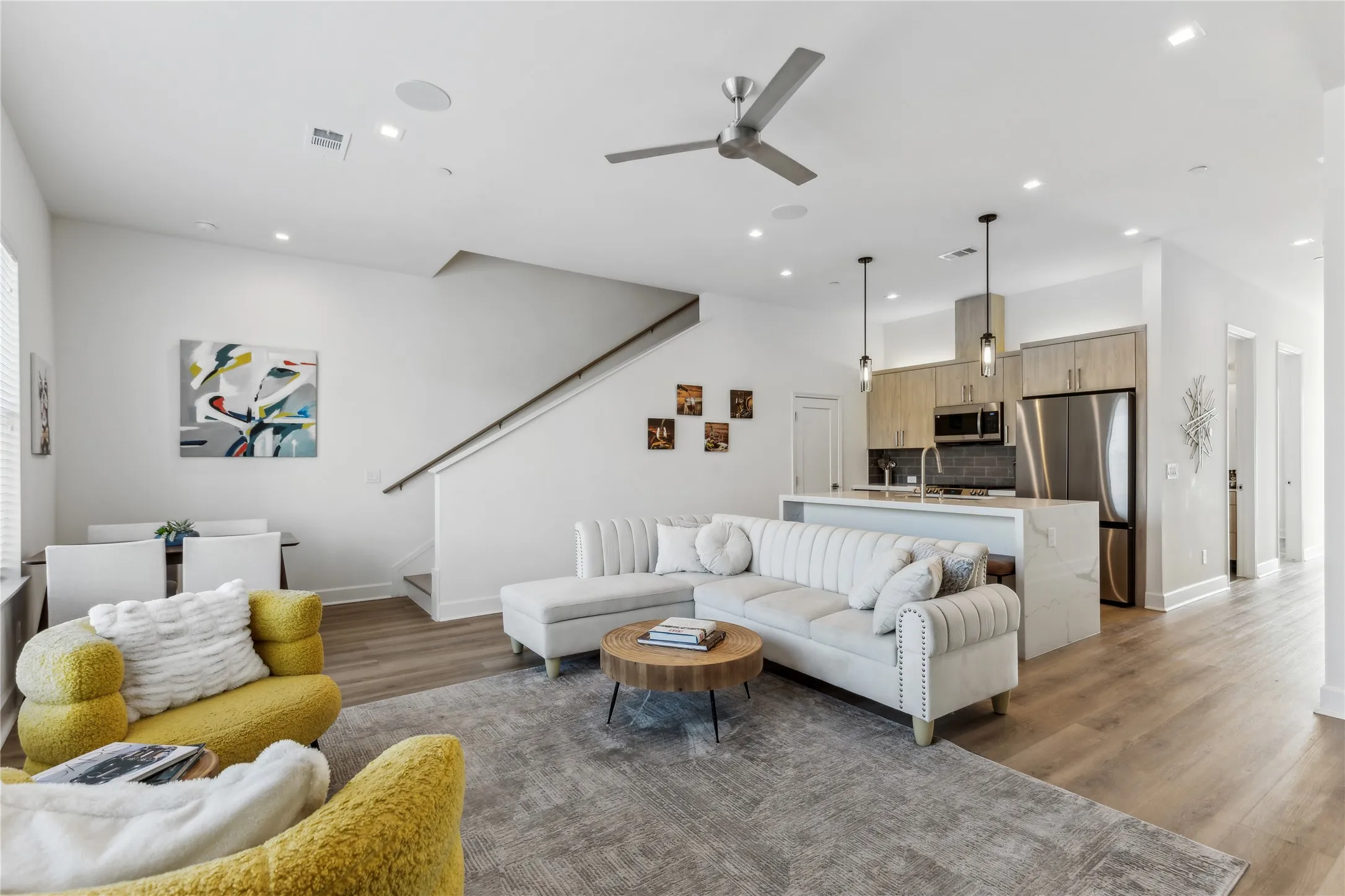 Condominium For Sale in Dallas County , 1901 S Harwood Street 301, Dallas, Texas 75215, 2 Bedroom, 2 Bathroom, Garage spaces, 1,614 Sqft, built in 2023, mls#21351207, Real Estate Agent in Dallas, Homes For Sale in Dallas county, Homes For Sale in Dallas, Realtor in Dallas Texas, Real Estate Brokerage Independent Realty Texas, Luminita Cordes Realtor