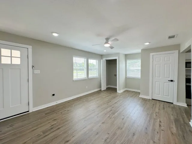 Single Family Residence For Sale in Rains County , 475 Locust Street, Point, Texas 75472, 3 Bedroom, 2 Bathroom, Garage spaces, 1,215 Sqft, built in 1957, mls#21351226, Real Estate Agent in Point, Homes For Sale in Rains county, Homes For Sale in Point, Realtor in Point Texas, Real Estate Brokerage Independent Realty Texas, Luminita Cordes Realtor
