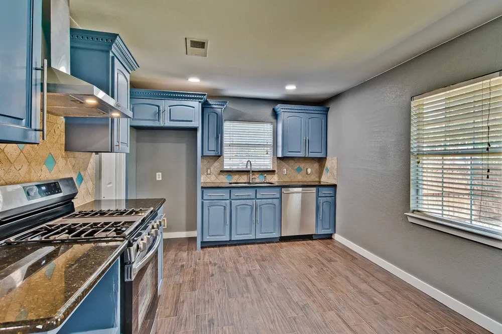 Single Family Residence For Rent in Dallas County , 3039 Grayson Drive, Dallas, Texas 75224, 3 Bedroom, 2 Bathroom, 1 Garage spaces, 1,116 Sqft, built in 1951, mls#21351246, Real Estate Agent in Dallas, Homes For Rent in Dallas county, Homes For Rent in Dallas, Realtor in Dallas Texas, Real Estate Brokerage Independent Realty Texas, Luminita Cordes Realtor