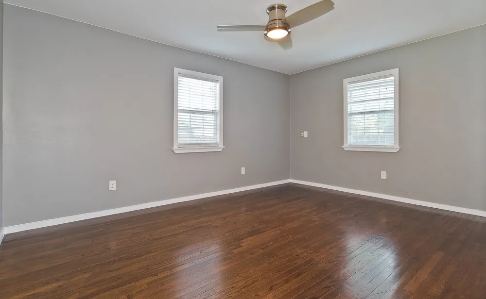 Single Family Residence For Rent in Dallas County , 3039 Grayson Drive, Dallas, Texas 75224, 3 Bedroom, 2 Bathroom, 1 Garage spaces, 1,116 Sqft, built in 1951, mls#21351246, Real Estate Agent in Dallas, Homes For Rent in Dallas county, Homes For Rent in Dallas, Realtor in Dallas Texas, Real Estate Brokerage Independent Realty Texas, Luminita Cordes Realtor