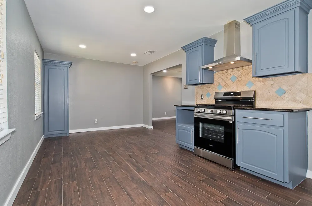Single Family Residence For Rent in Dallas County , 3039 Grayson Drive, Dallas, Texas 75224, 3 Bedroom, 2 Bathroom, 1 Garage spaces, 1,116 Sqft, built in 1951, mls#21351246, Real Estate Agent in Dallas, Homes For Rent in Dallas county, Homes For Rent in Dallas, Realtor in Dallas Texas, Real Estate Brokerage Independent Realty Texas, Luminita Cordes Realtor