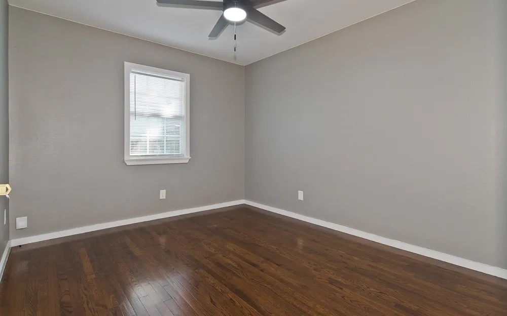 Single Family Residence For Rent in Dallas County , 3039 Grayson Drive, Dallas, Texas 75224, 3 Bedroom, 2 Bathroom, 1 Garage spaces, 1,116 Sqft, built in 1951, mls#21351246, Real Estate Agent in Dallas, Homes For Rent in Dallas county, Homes For Rent in Dallas, Realtor in Dallas Texas, Real Estate Brokerage Independent Realty Texas, Luminita Cordes Realtor