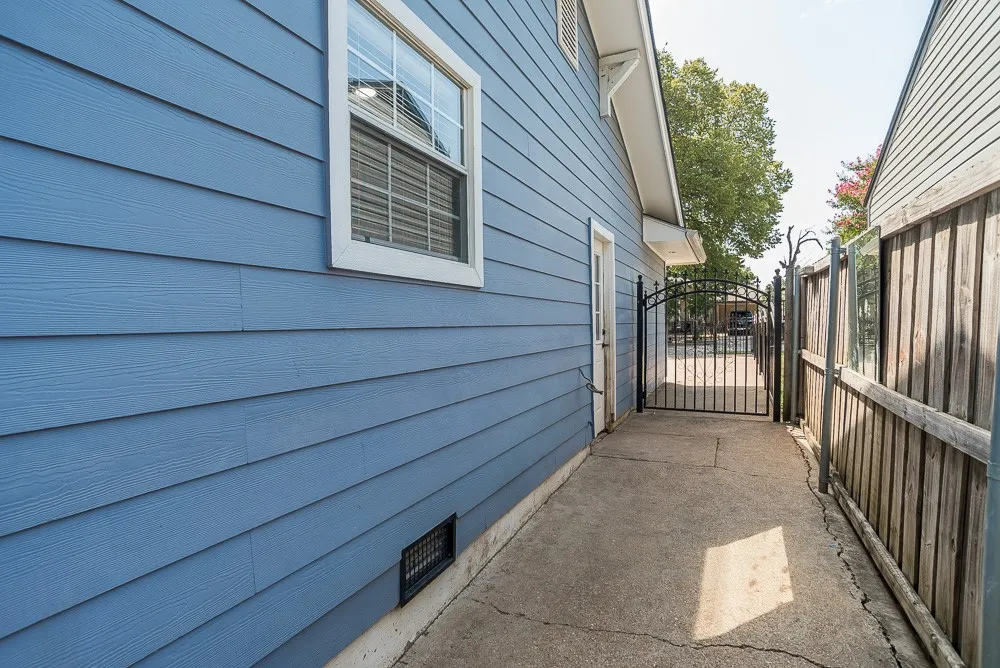 Single Family Residence For Rent in Dallas County , 3039 Grayson Drive, Dallas, Texas 75224, 3 Bedroom, 2 Bathroom, 1 Garage spaces, 1,116 Sqft, built in 1951, mls#21351246, Real Estate Agent in Dallas, Homes For Rent in Dallas county, Homes For Rent in Dallas, Realtor in Dallas Texas, Real Estate Brokerage Independent Realty Texas, Luminita Cordes Realtor