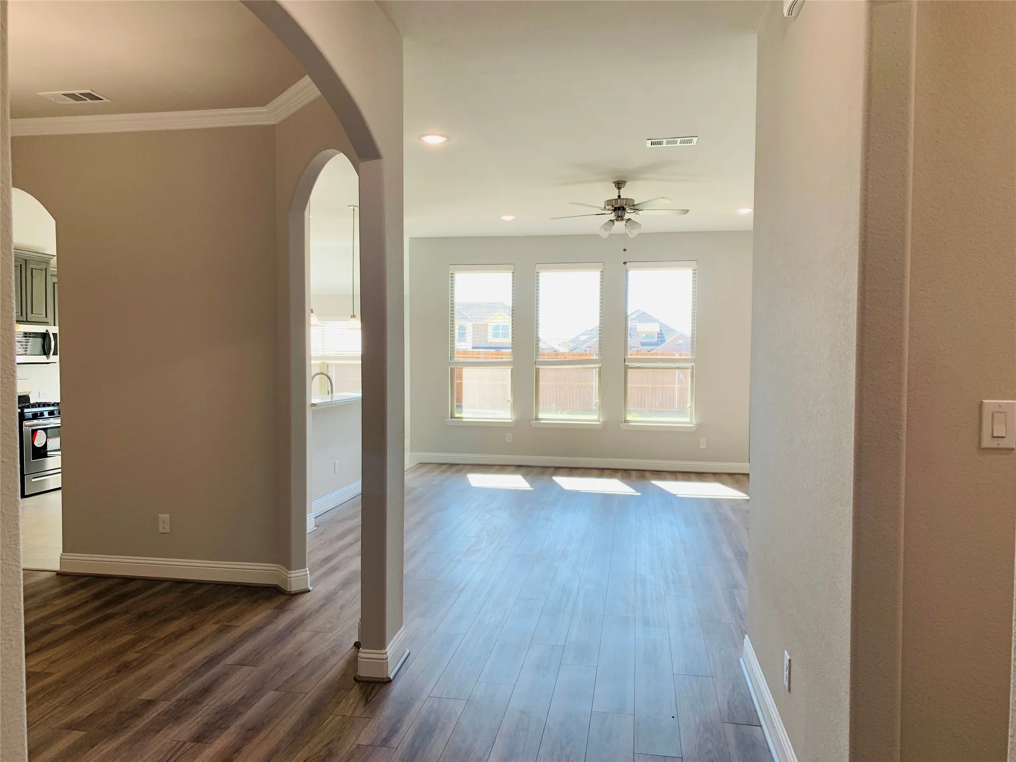 Single Family Residence For Rent in Kaufman County , 325 Delaford Drive, Forney, Texas 75126, 4 Bedroom, 2 Bathroom, 2 Garage spaces, 2,064 Sqft, built in 2021, mls#21351245, Real Estate Agent in Forney, Homes For Rent in Kaufman county, Homes For Rent in Forney, Realtor in Forney Texas, Real Estate Brokerage Independent Realty Texas, Luminita Cordes Realtor