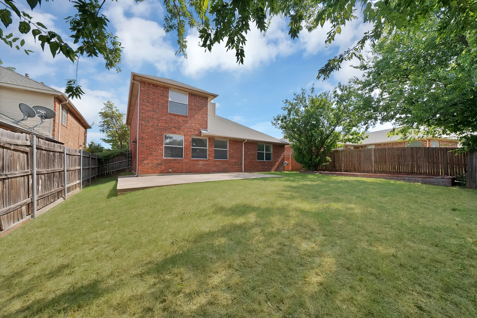 Single Family Residence For Sale in Tarrant County , 4833 Bridle Path Way, Fort Worth, Texas 76244, 4 Bedroom, 4 Bathroom, 2 Garage spaces, 2,543 Sqft, built in 2001, mls#21351189, Real Estate Agent in Fort Worth, Homes For Sale in Tarrant county, Homes For Sale in Fort Worth, Realtor in Fort Worth Texas, Real Estate Brokerage Independent Realty Texas, Luminita Cordes Realtor