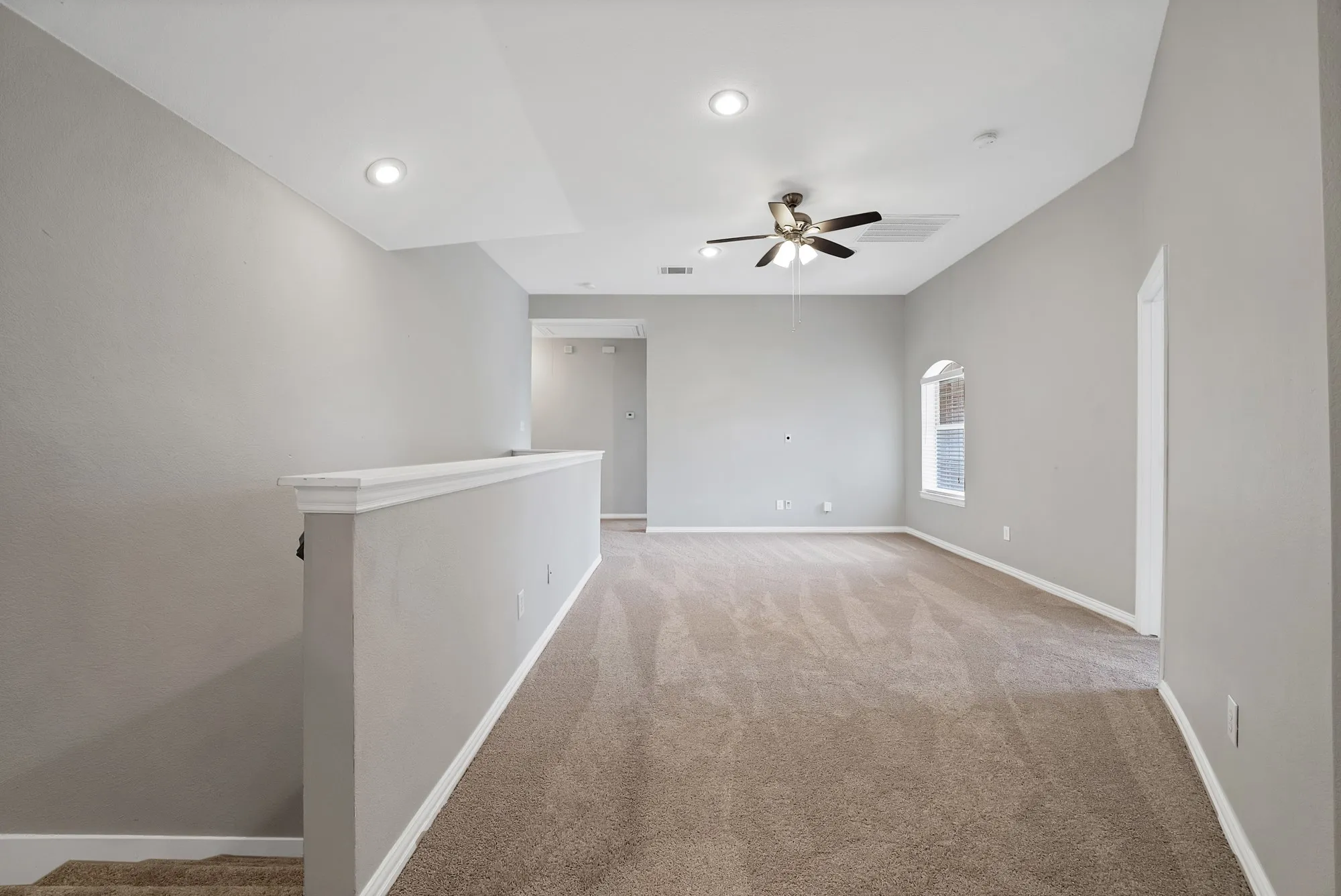 Single Family Residence For Sale in Tarrant County , 4833 Bridle Path Way, Fort Worth, Texas 76244, 4 Bedroom, 4 Bathroom, 2 Garage spaces, 2,543 Sqft, built in 2001, mls#21351189, Real Estate Agent in Fort Worth, Homes For Sale in Tarrant county, Homes For Sale in Fort Worth, Realtor in Fort Worth Texas, Real Estate Brokerage Independent Realty Texas, Luminita Cordes Realtor