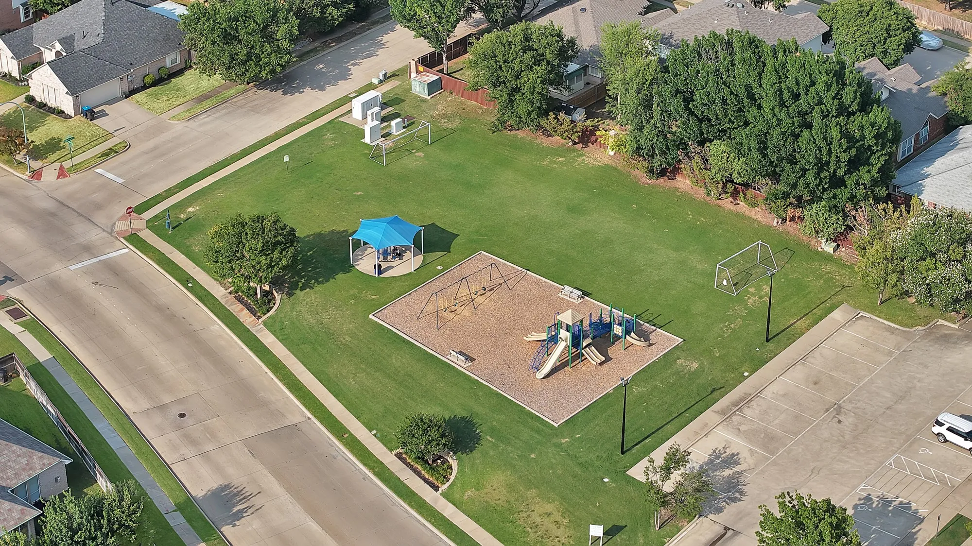 Single Family Residence For Sale in Tarrant County , 4833 Bridle Path Way, Fort Worth, Texas 76244, 4 Bedroom, 4 Bathroom, 2 Garage spaces, 2,543 Sqft, built in 2001, mls#21351189, Real Estate Agent in Fort Worth, Homes For Sale in Tarrant county, Homes For Sale in Fort Worth, Realtor in Fort Worth Texas, Real Estate Brokerage Independent Realty Texas, Luminita Cordes Realtor