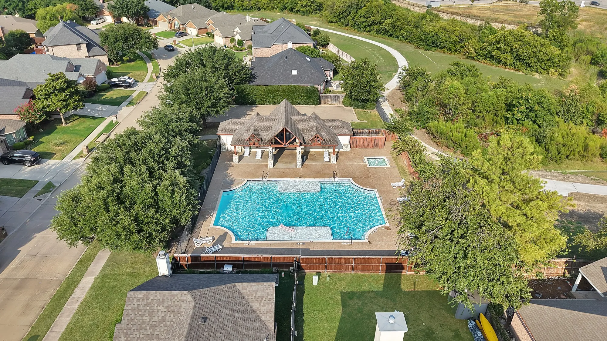 Single Family Residence For Sale in Tarrant County , 4833 Bridle Path Way, Fort Worth, Texas 76244, 4 Bedroom, 4 Bathroom, 2 Garage spaces, 2,543 Sqft, built in 2001, mls#21351189, Real Estate Agent in Fort Worth, Homes For Sale in Tarrant county, Homes For Sale in Fort Worth, Realtor in Fort Worth Texas, Real Estate Brokerage Independent Realty Texas, Luminita Cordes Realtor