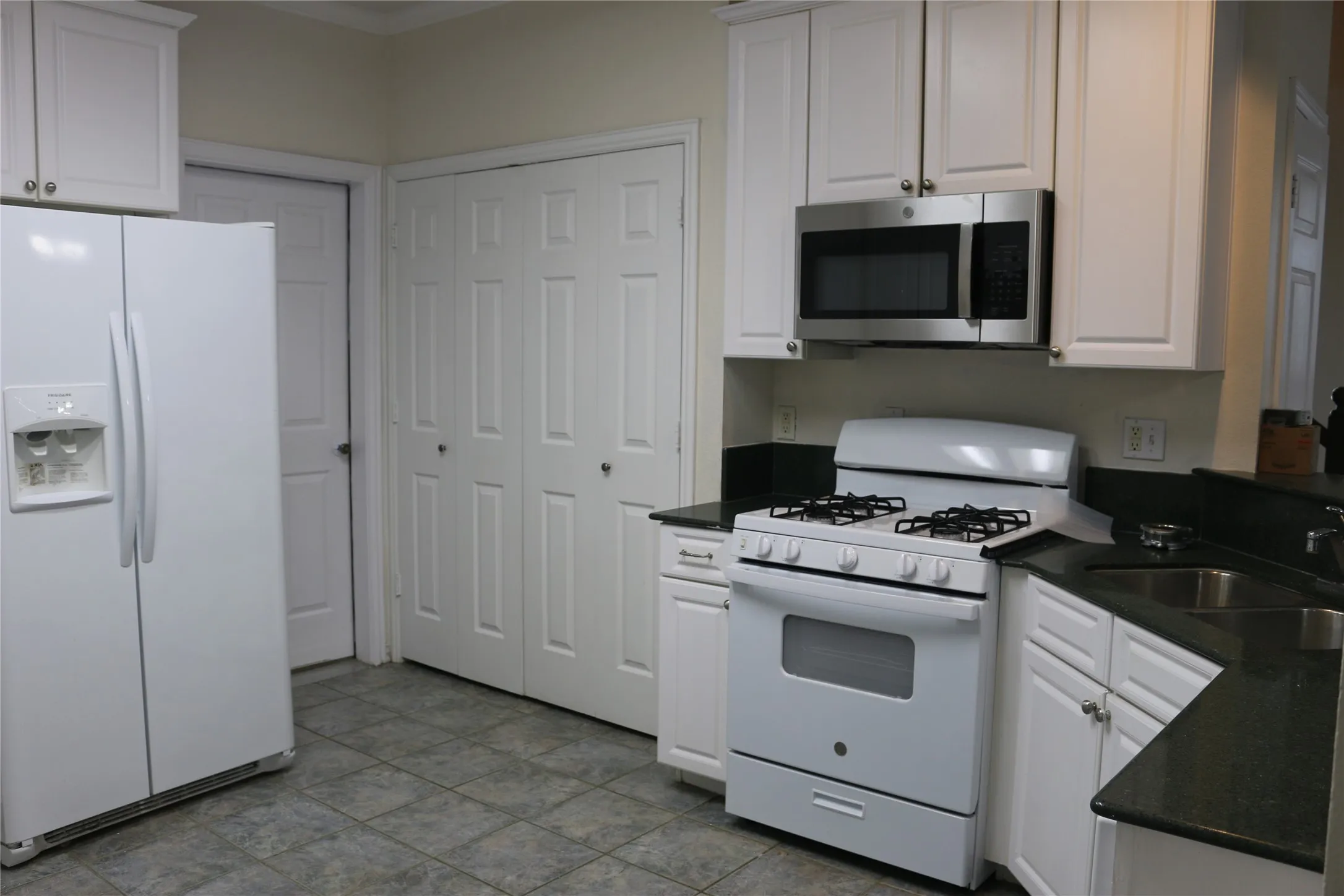 Townhouse For Rent in Collin County , 629 Park Place Drive, Allen, Texas 75002, 3 Bedroom, 3 Bathroom, Garage spaces, 1,783 Sqft, built in 1999, mls#21351240, Real Estate Agent in Allen, Homes For Rent in Collin county, Homes For Rent in Allen, Realtor in Allen Texas, Real Estate Brokerage Independent Realty Texas, Luminita Cordes Realtor